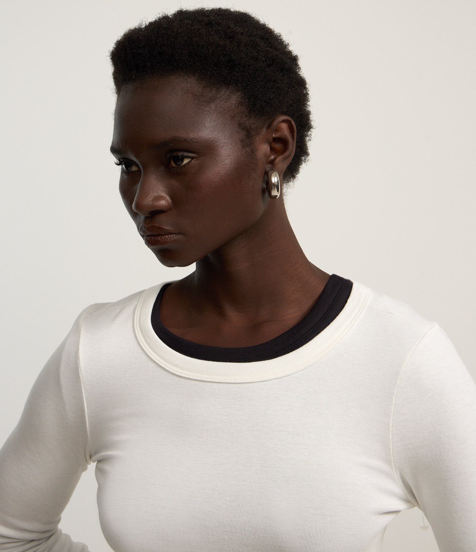 Blusa em Ribana com Gola Redonda Branco Neve 3