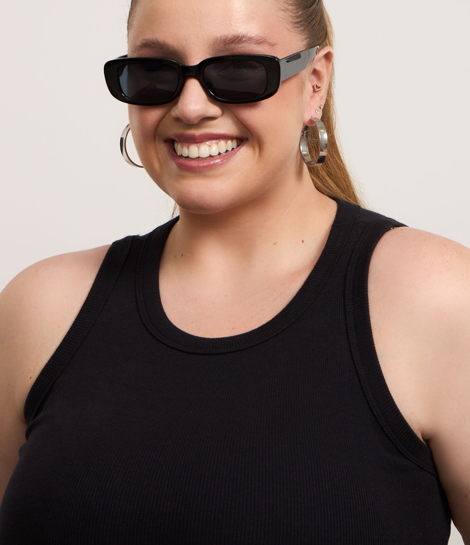 Vestido Midi em Ribana com Gola Redonda Curve & Plus Size Preto 4