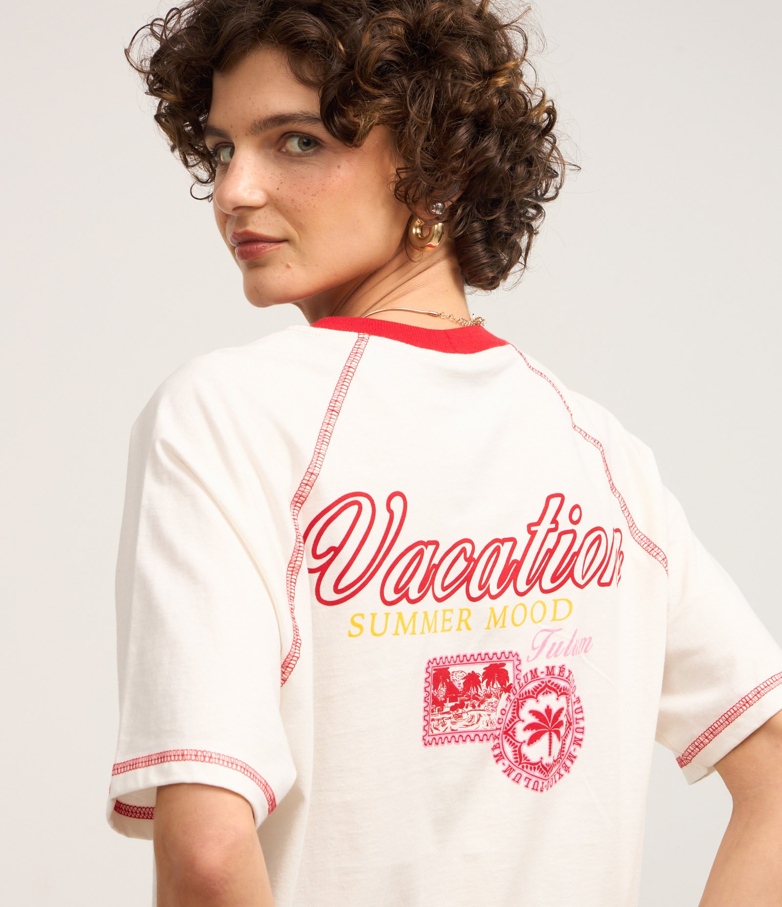 Camiseta em Malha de Algodão com Estampa Vacation Branco Neve 1