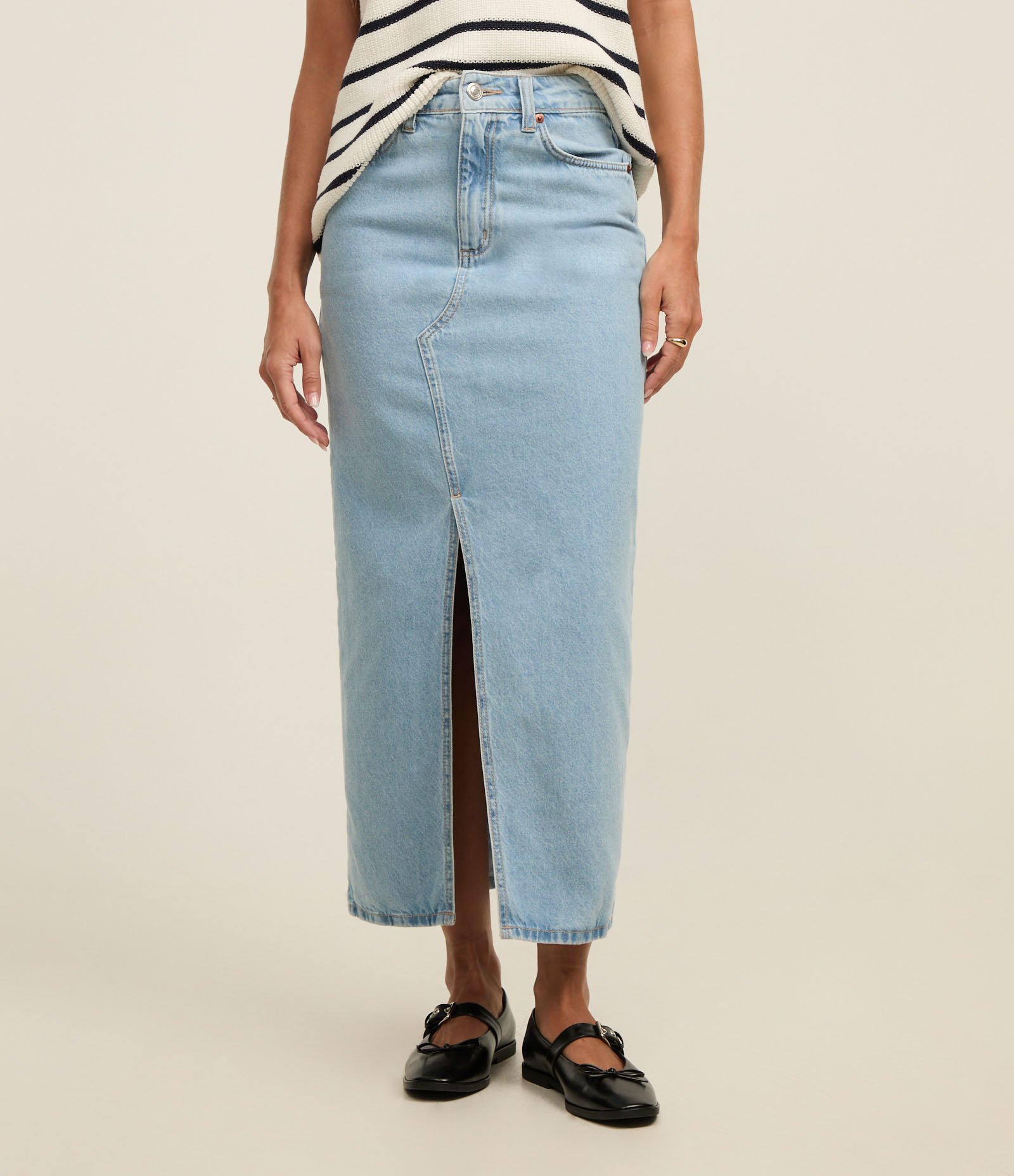 Saia New Midi Jeans com Fenda Frontal Azul Claro 3