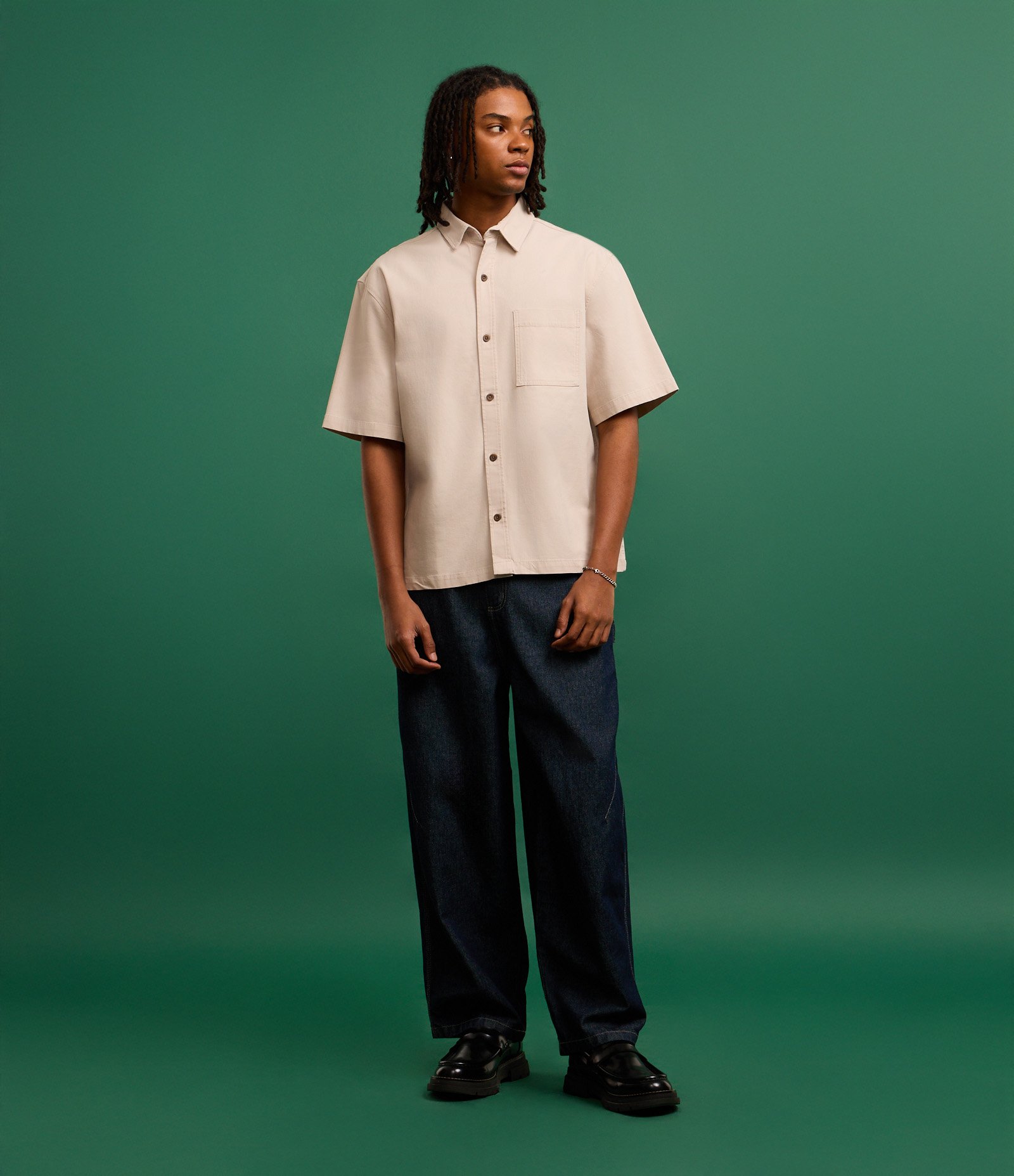 Camisa Boxy em Algodão com Bolso Texturizada Bege 2