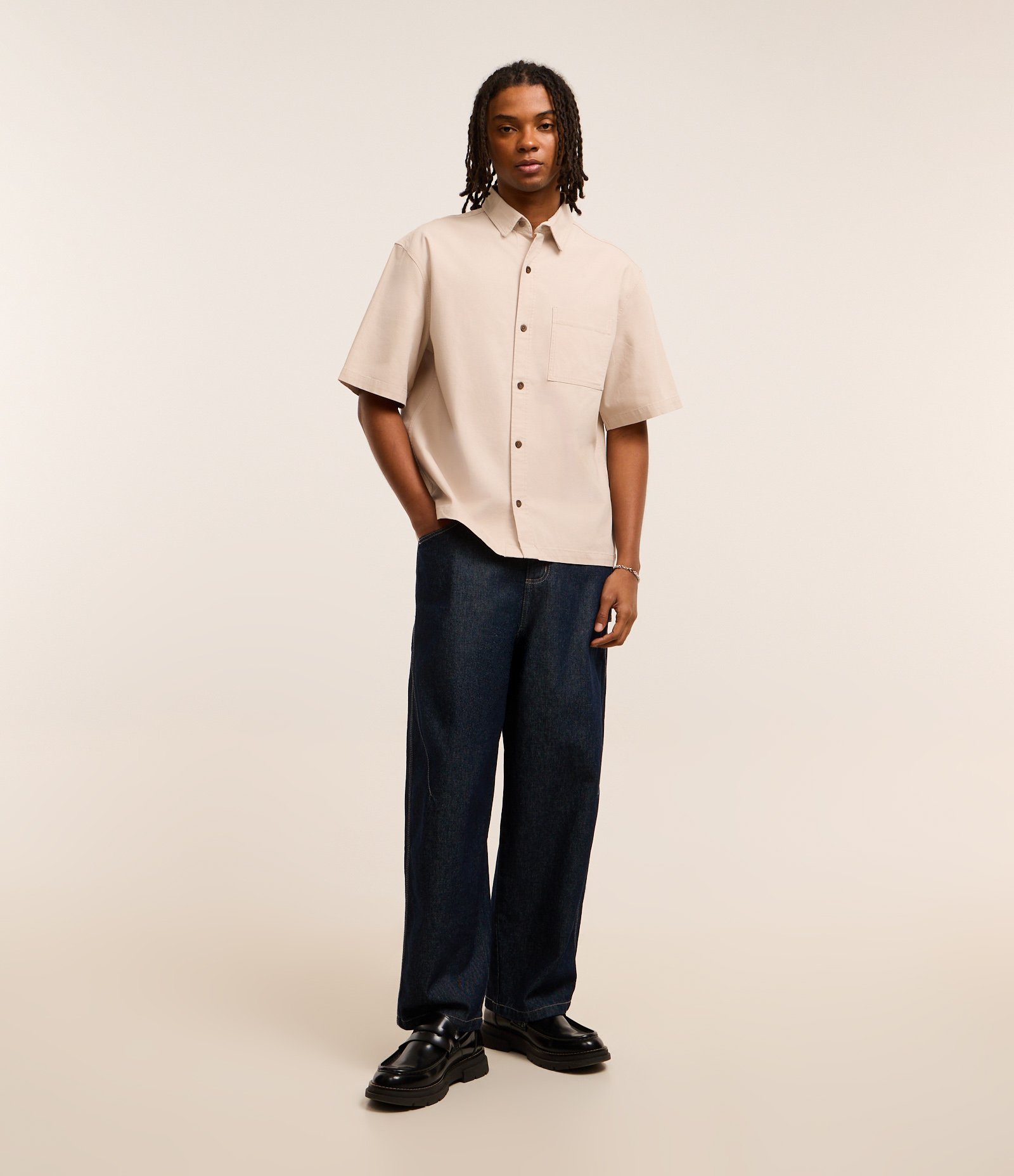 Camisa Boxy em Algodão com Bolso Texturizada Bege 5