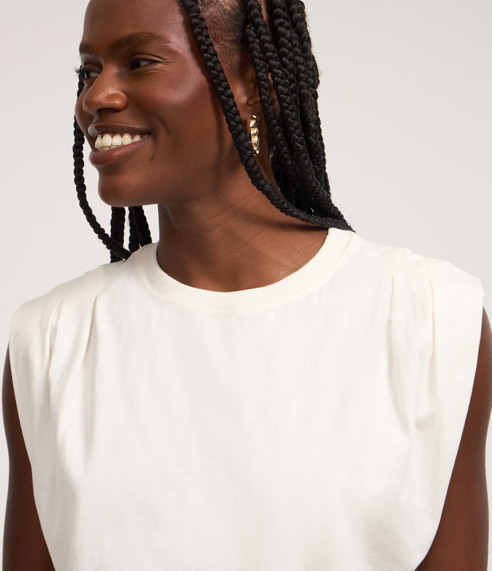 Blusa sem Manga em Algodão com Detalhe Franzido no Ombro Off White 3