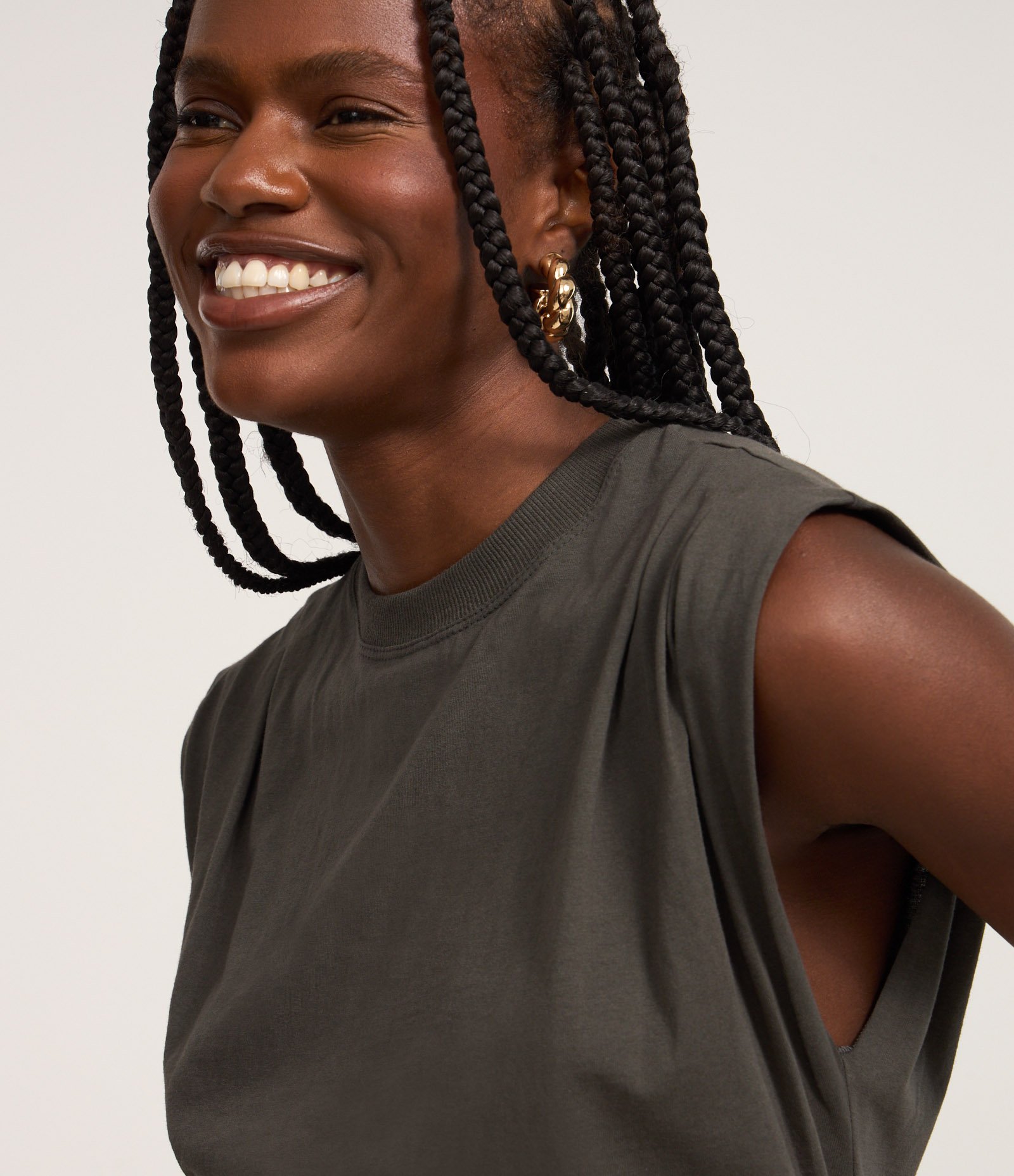 Blusa sem Manga em Algodão com Detalhe Franzido no Ombro Verde 3