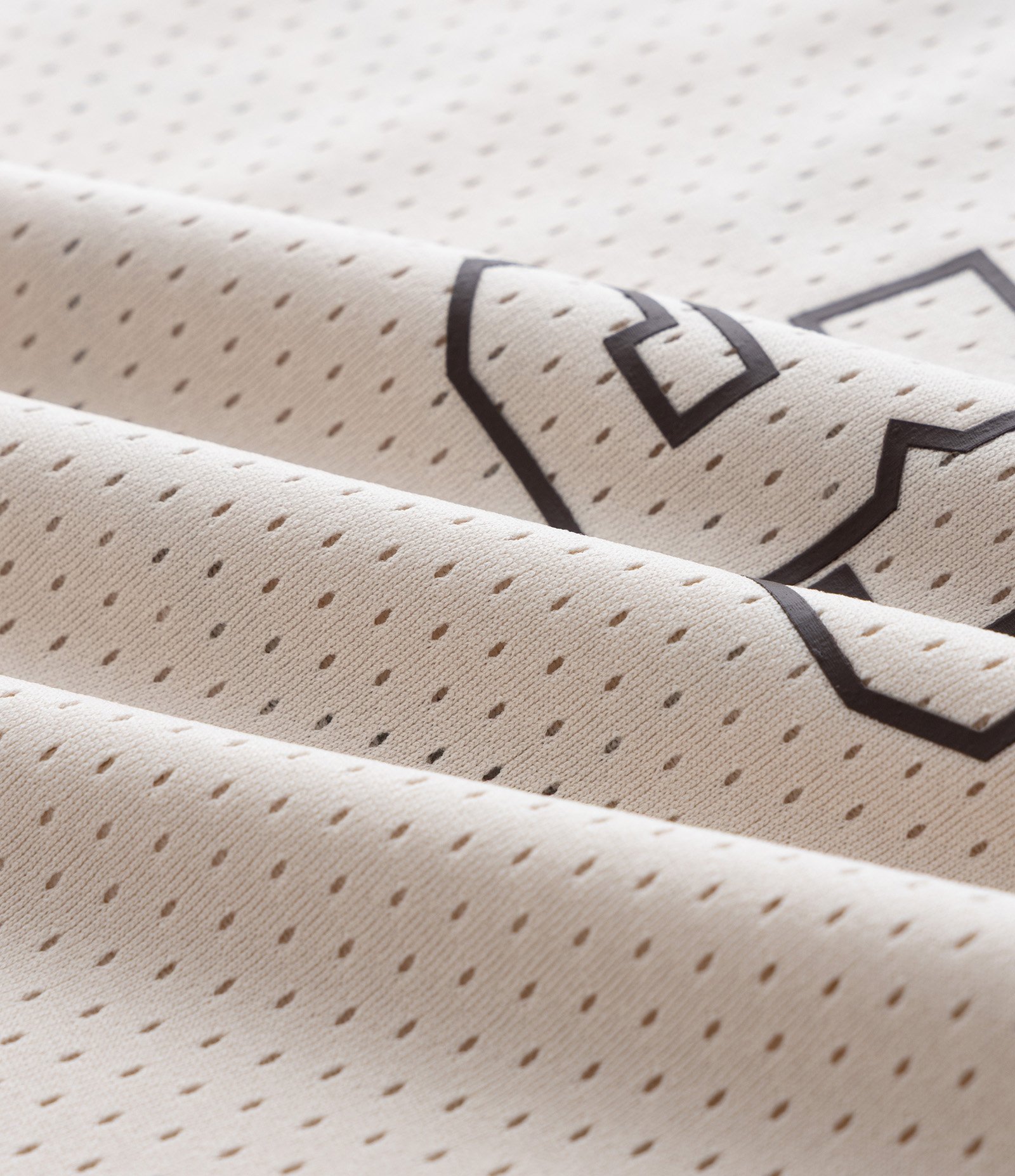 Regata Esportiva de Basquete com Tecnologia Dry e Estampa Lettering Miami Bege 14