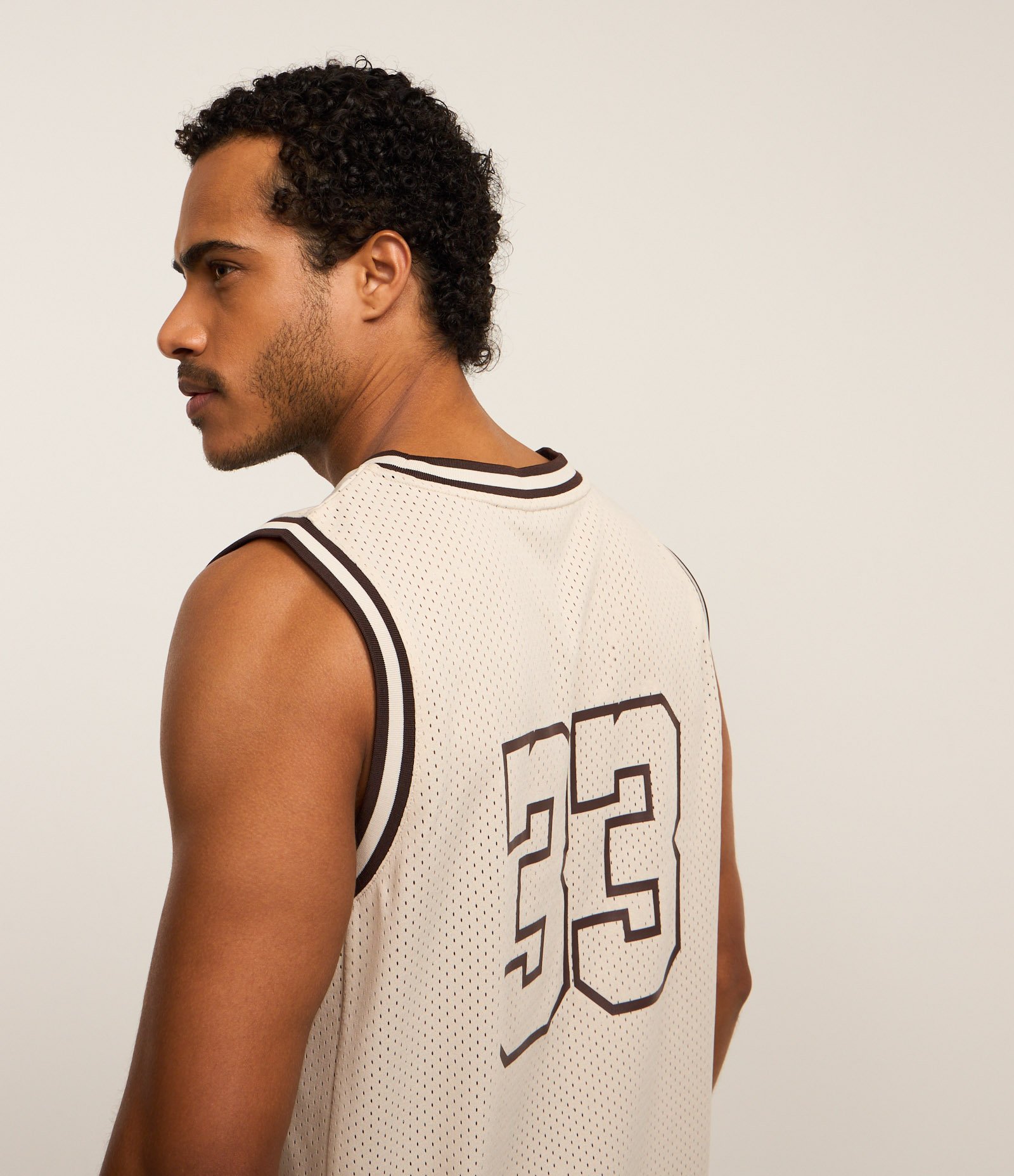 Regata Esportiva de Basquete com Tecnologia Dry e Estampa Lettering Miami Bege 3