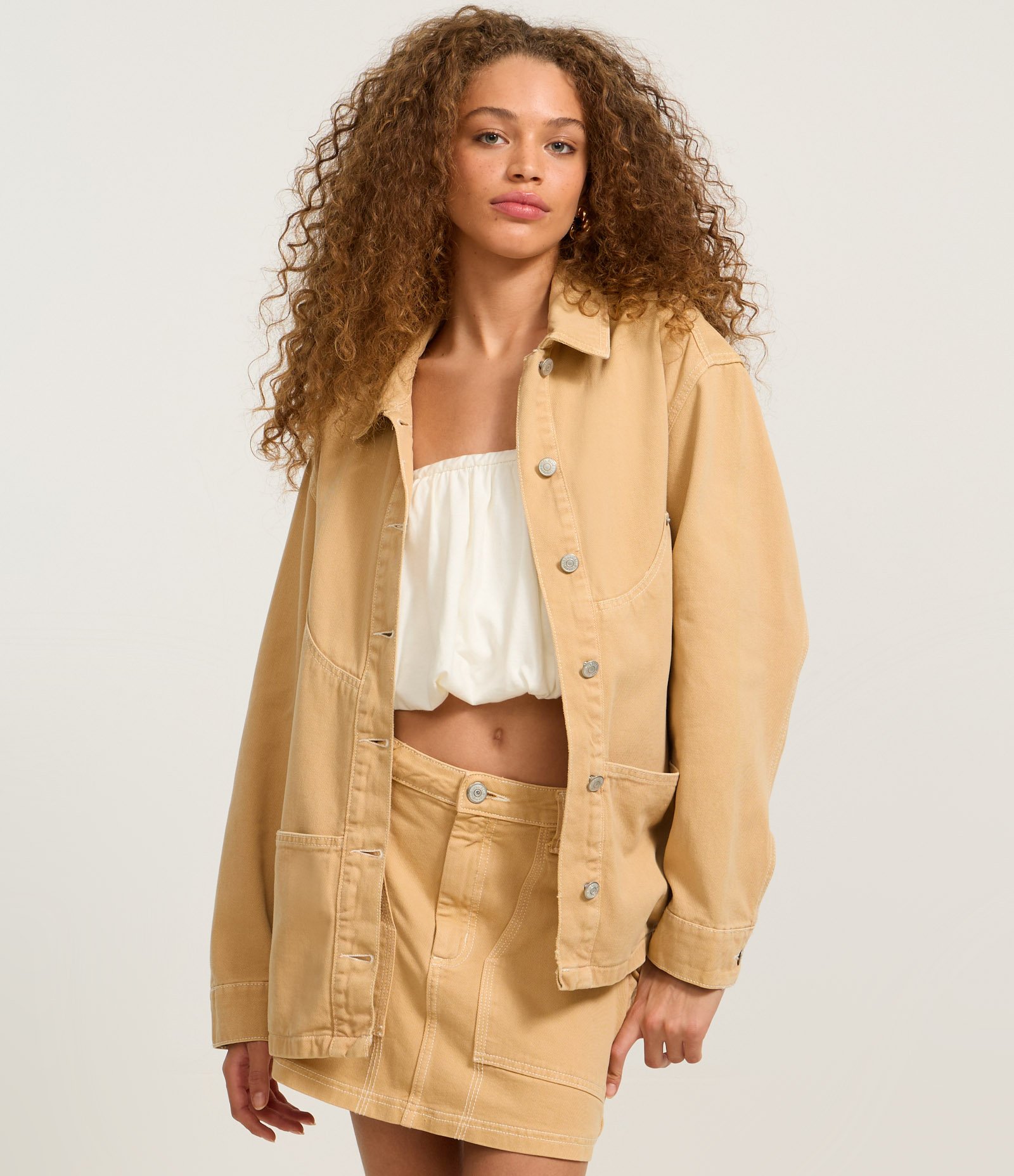 Camisa Overshirt em Sarja com Algodão Agroecológico e Pespontos Contrastantes Bege 3