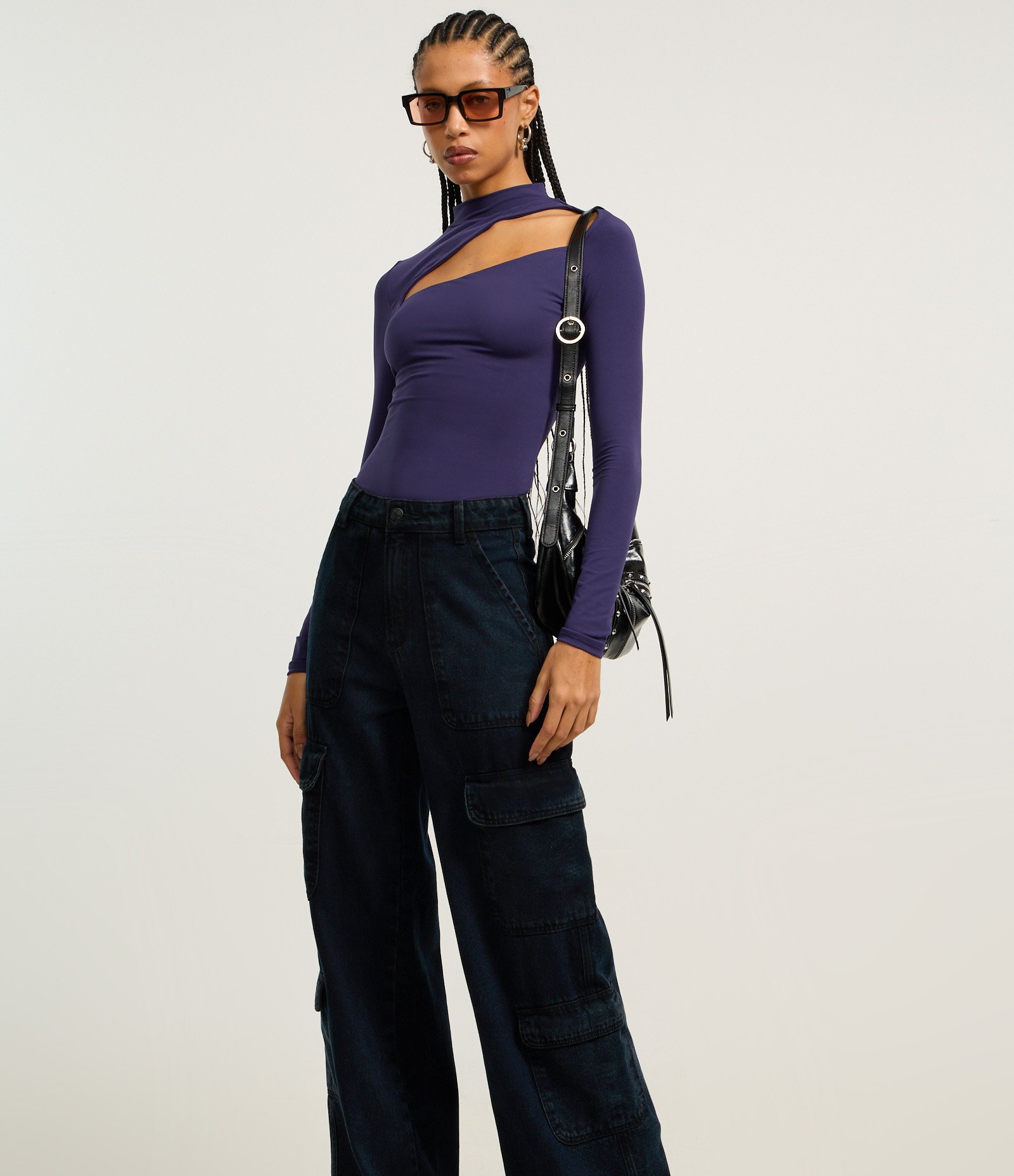 Calça Wide Leg em Jeans com Bolsos Carpinteiro e Cargo Azul 2
