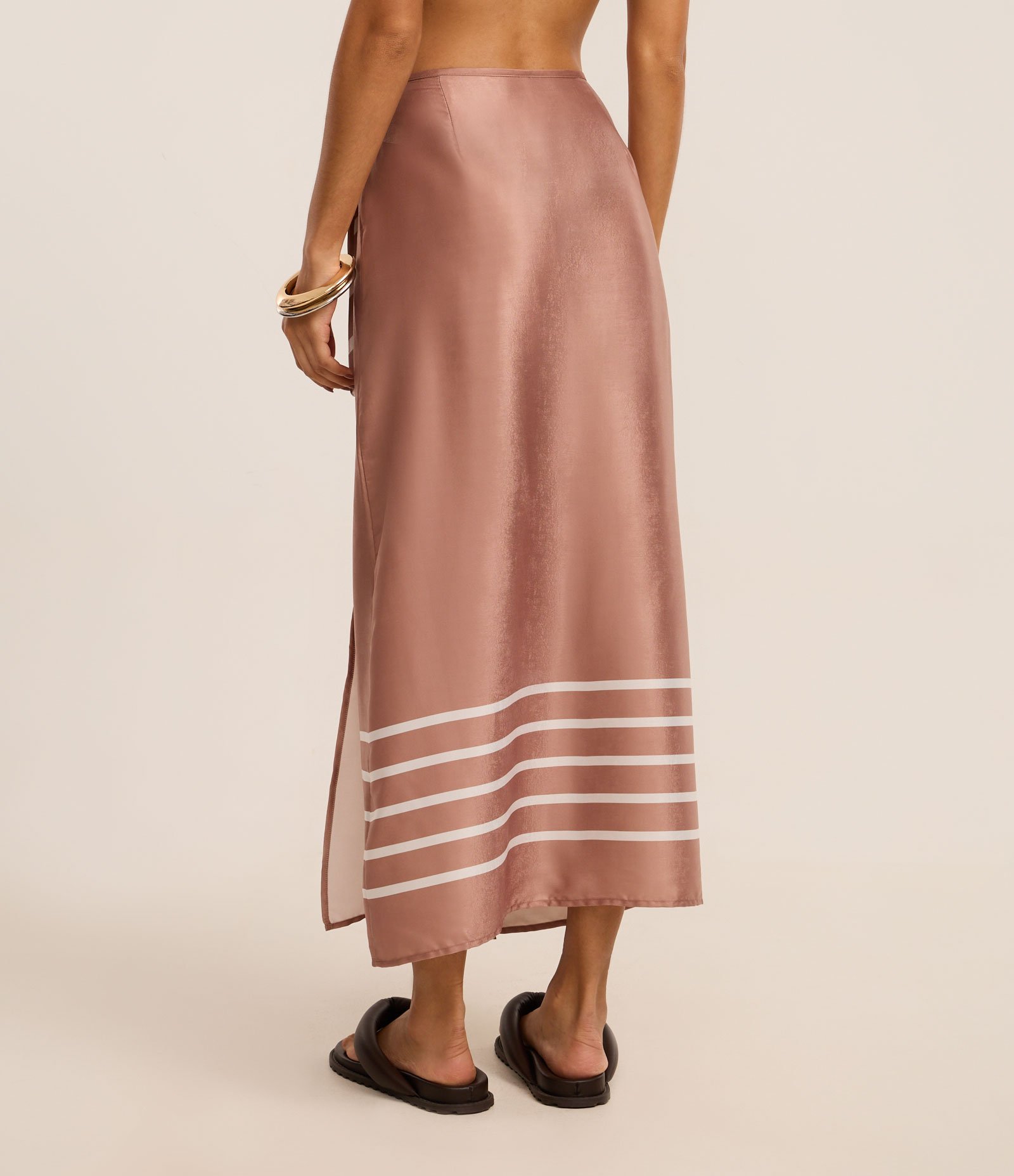 Saída de Praia Saia Transpassada Acetinada com Estampa de Listras Bege 4