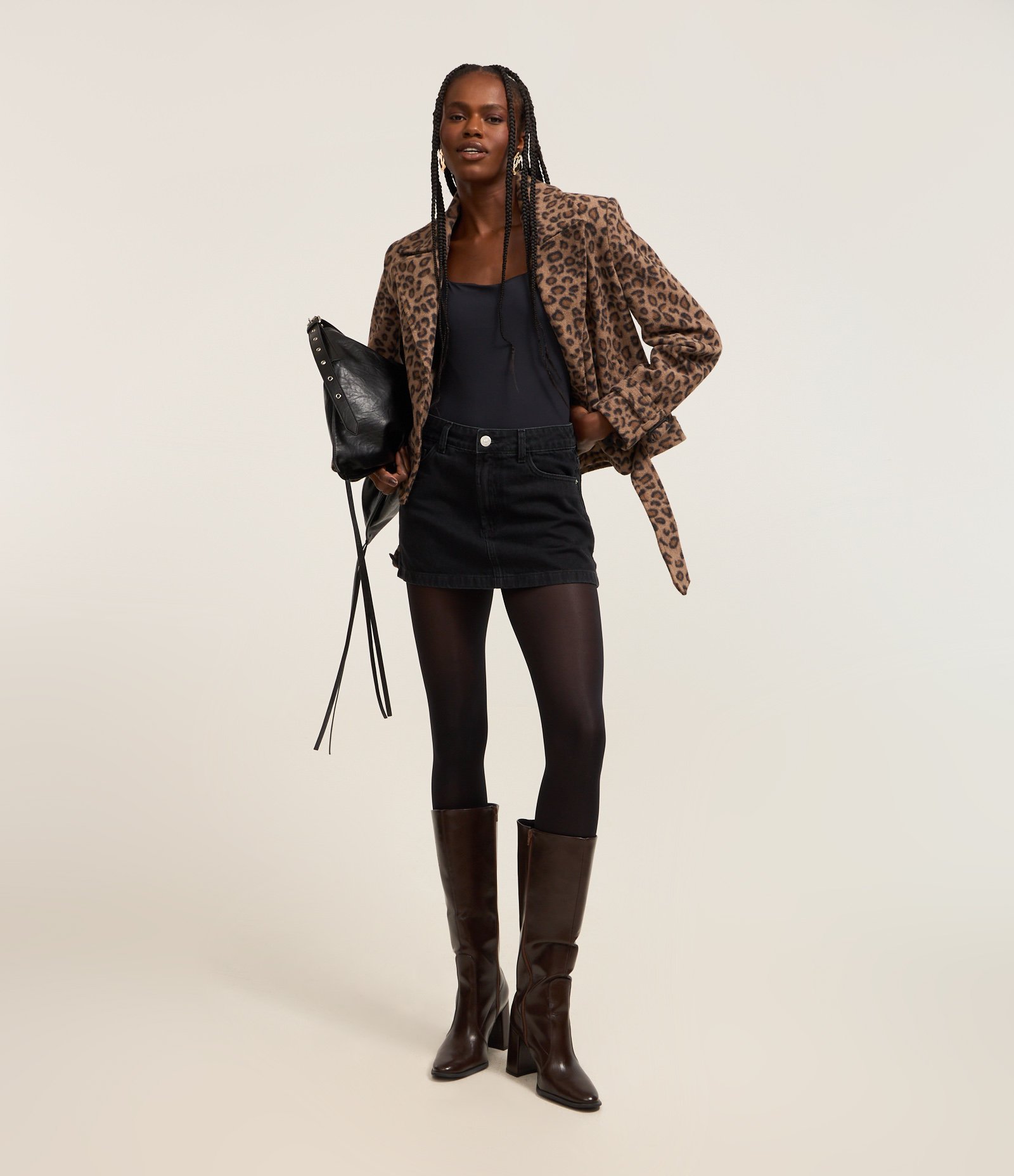 Minissaia em Jeans com Cintura Média Preto 1