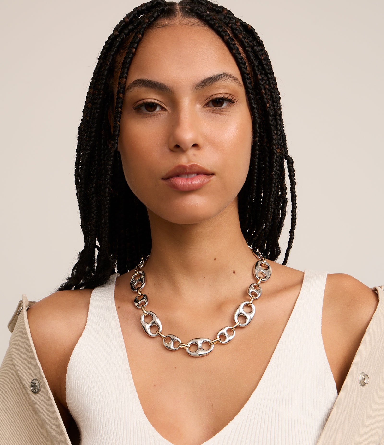 Colar Curto com Elos de Latinha Prata/Dourado 4