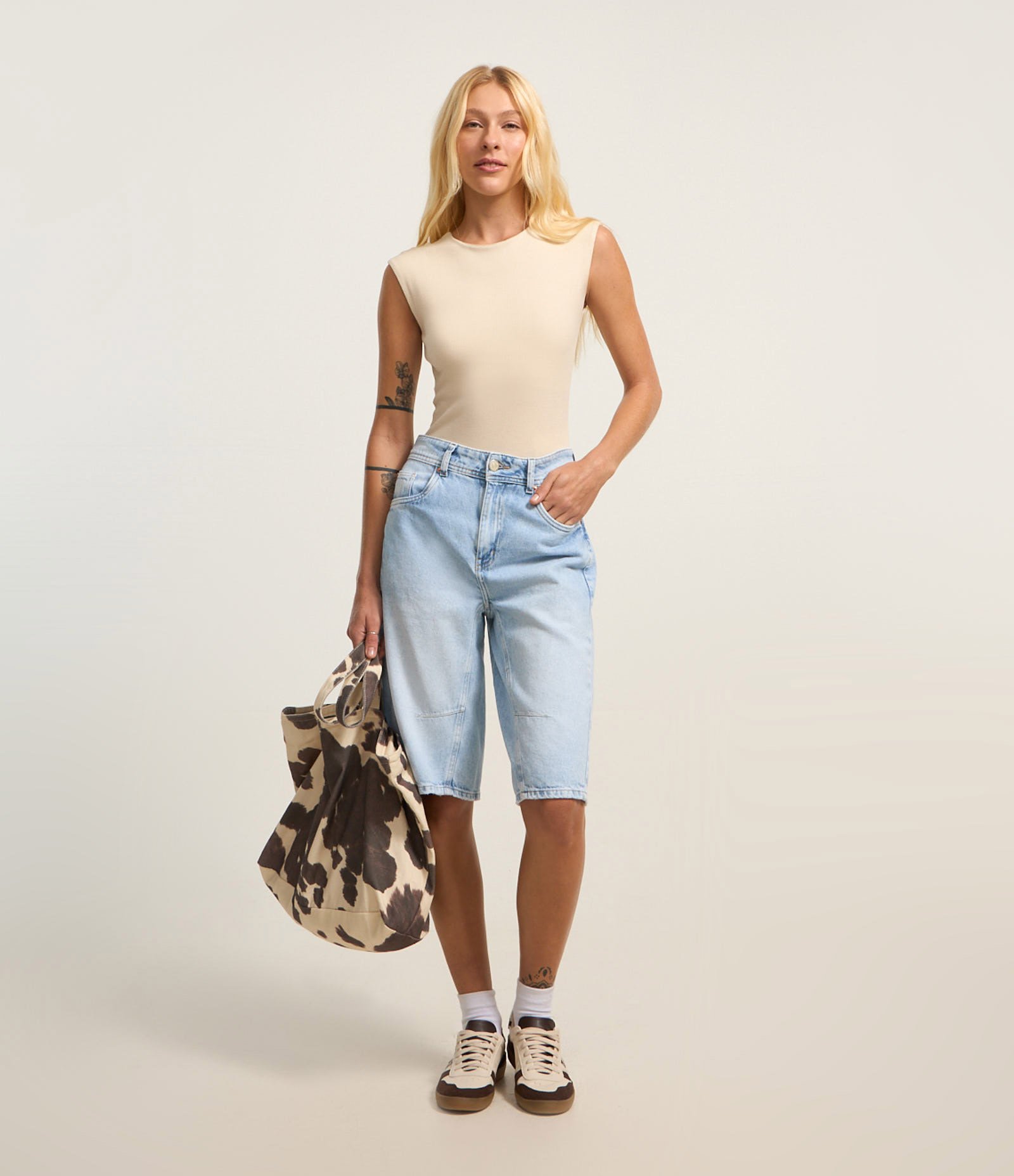 Body em Ribana com Ombro Caído Bege 2