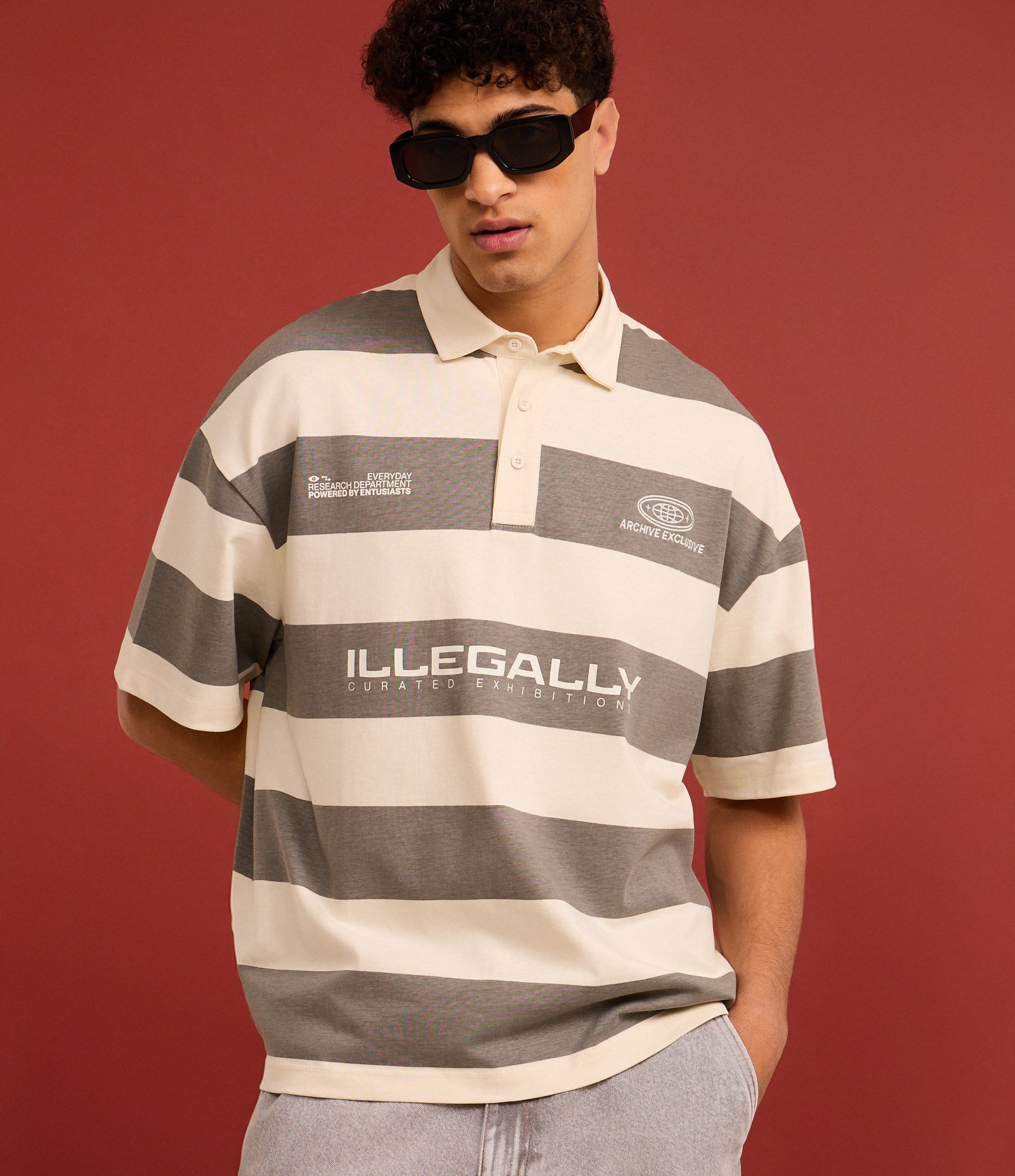 Camisa Polo Oversized em Algodão com Estampa Lettering e Listras Off white/Cinza 4