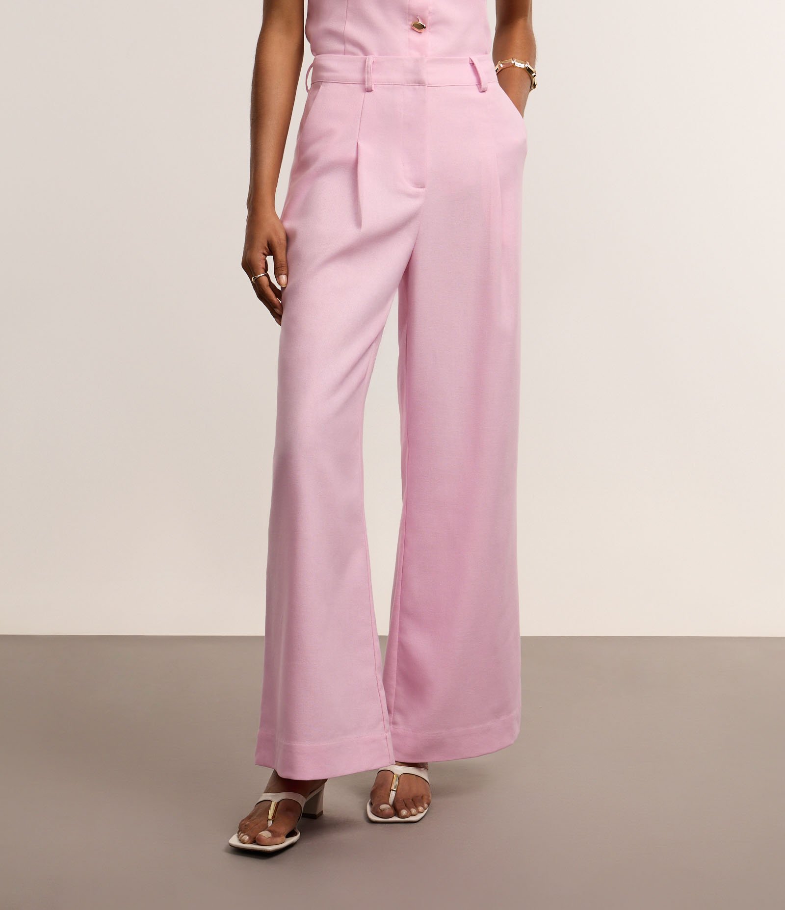 Calça Pantalona Cintura Alta com Linho e Pregas Rosa 3