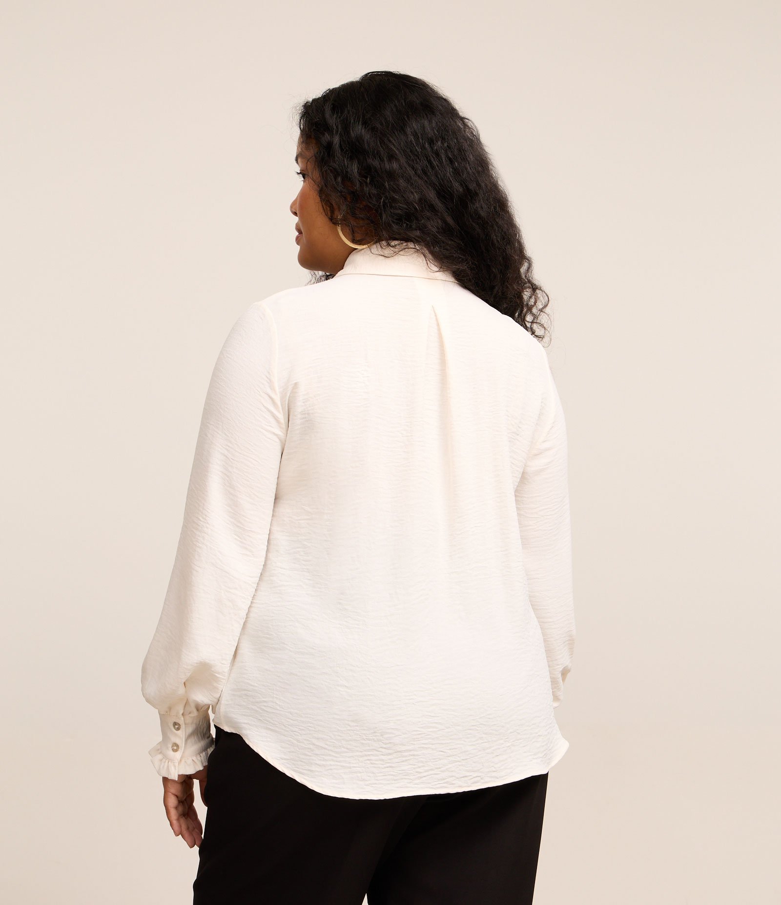 Camisa em Crepe com Lacinho Contrastante Curve & Plus Size Off White 4