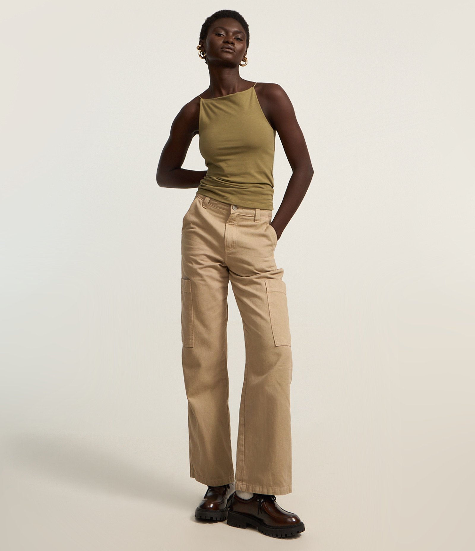 Blusa sem Manga com Decote Halter e Alça Elástico 2