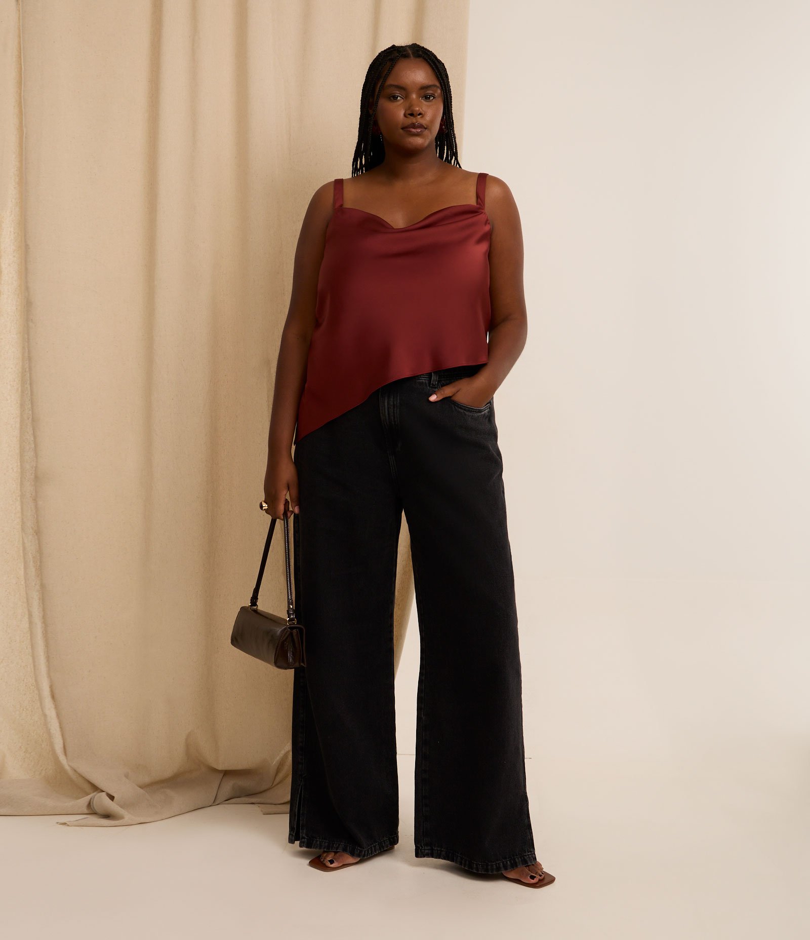 Calça Wide Leg em Jeans Marmorizado Curve & Plus Size Preto 1