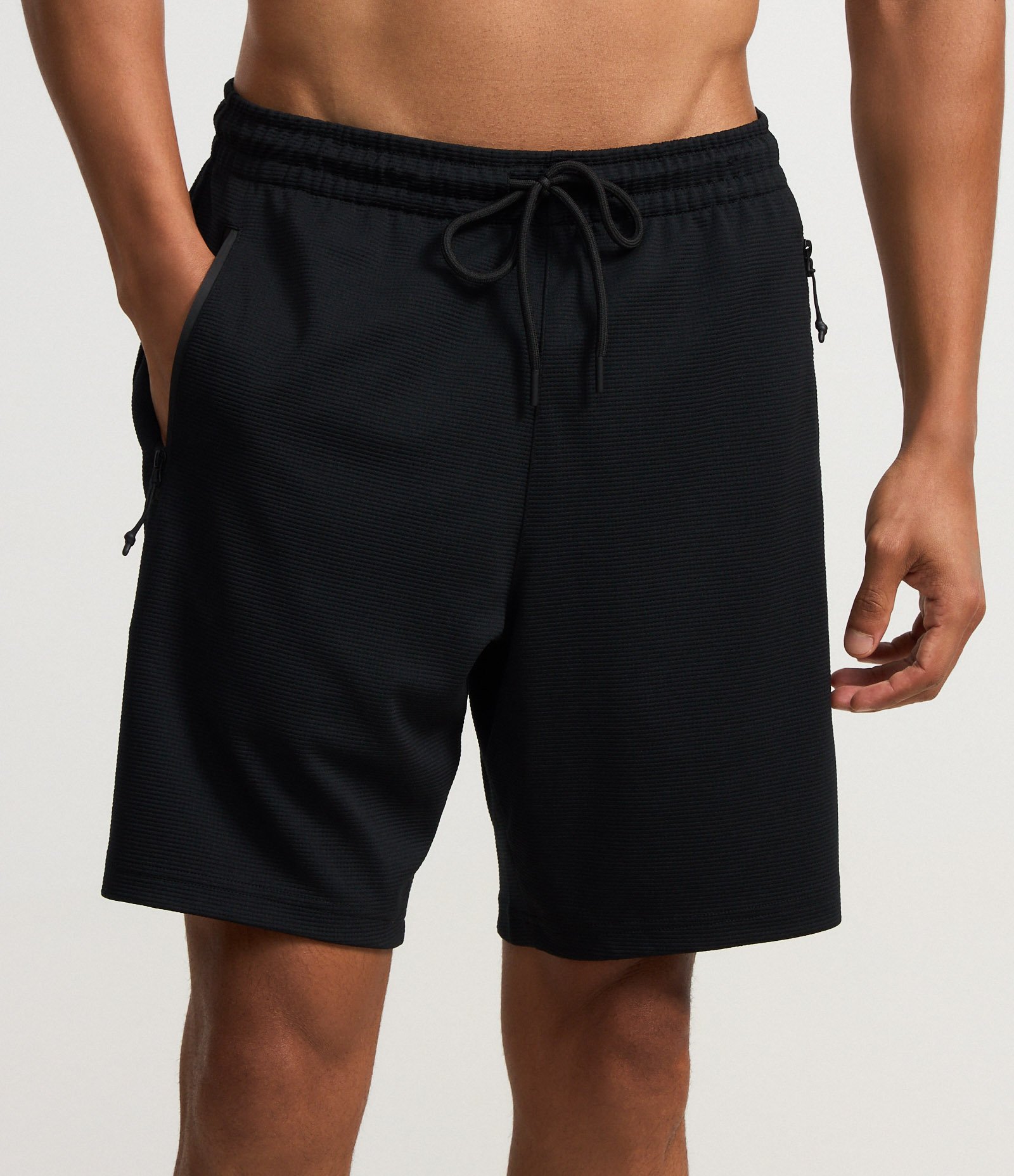 Bermuda Esportiva Texturizada com Cós Elástico e Zíper no Bolso Preto 2