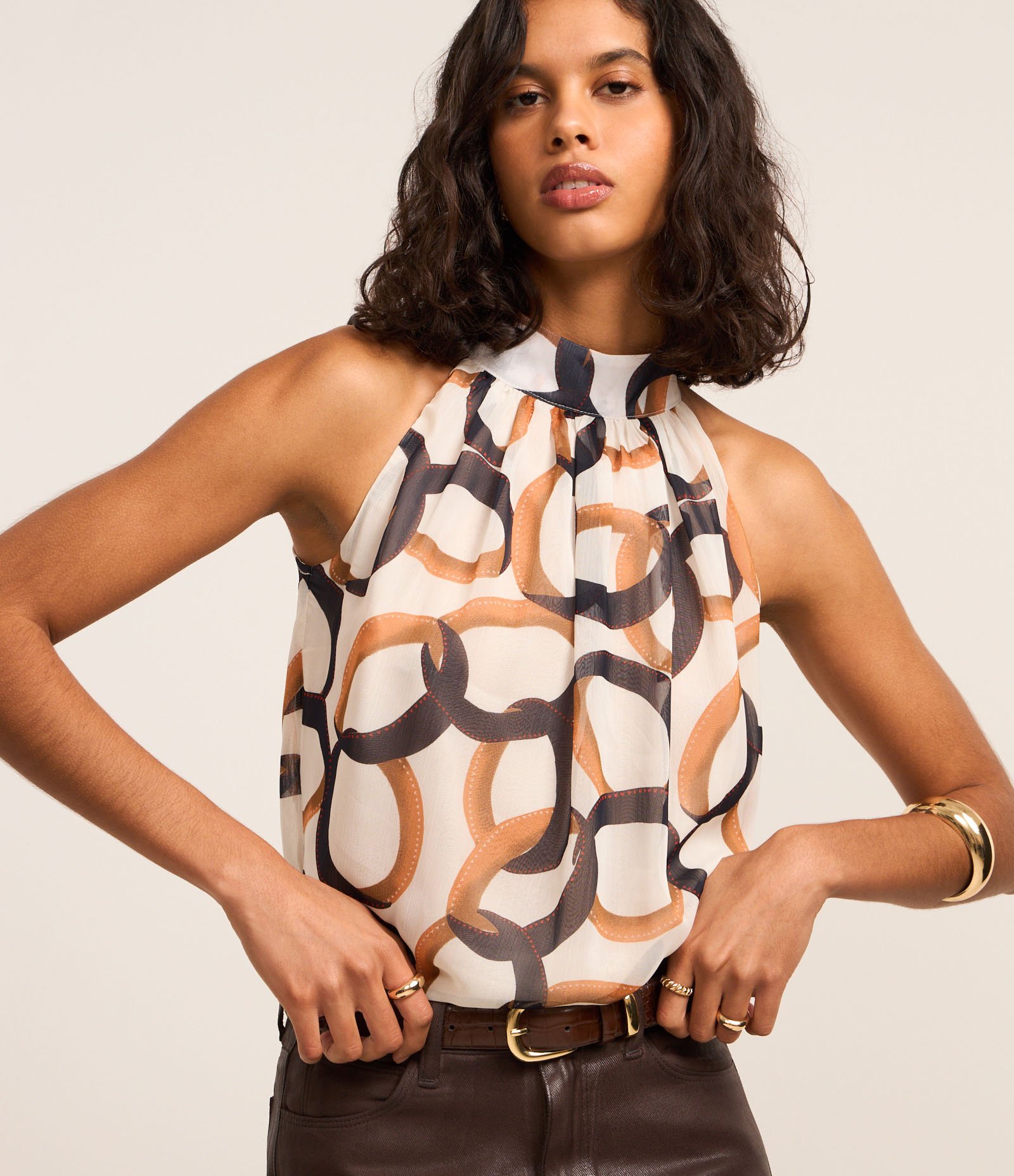 Blusa Gola Halter em Chiffon com Estampa de Elos Off White 1