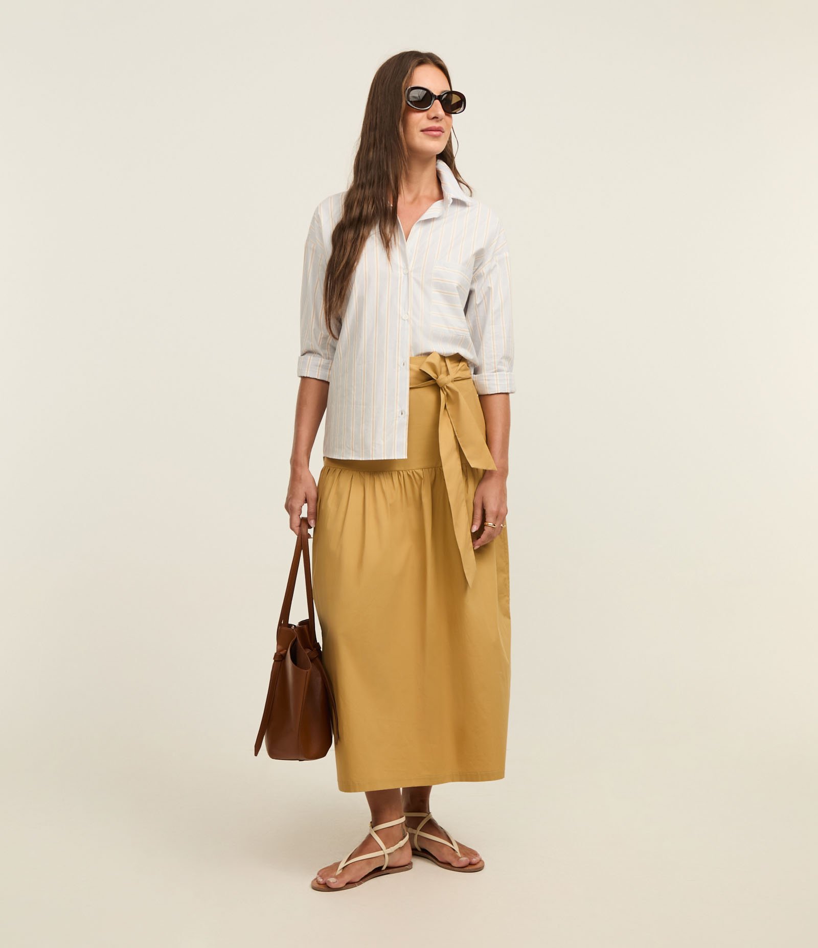 Camisa Listrada em Tricoline com Bolso no Peito Cinza 2