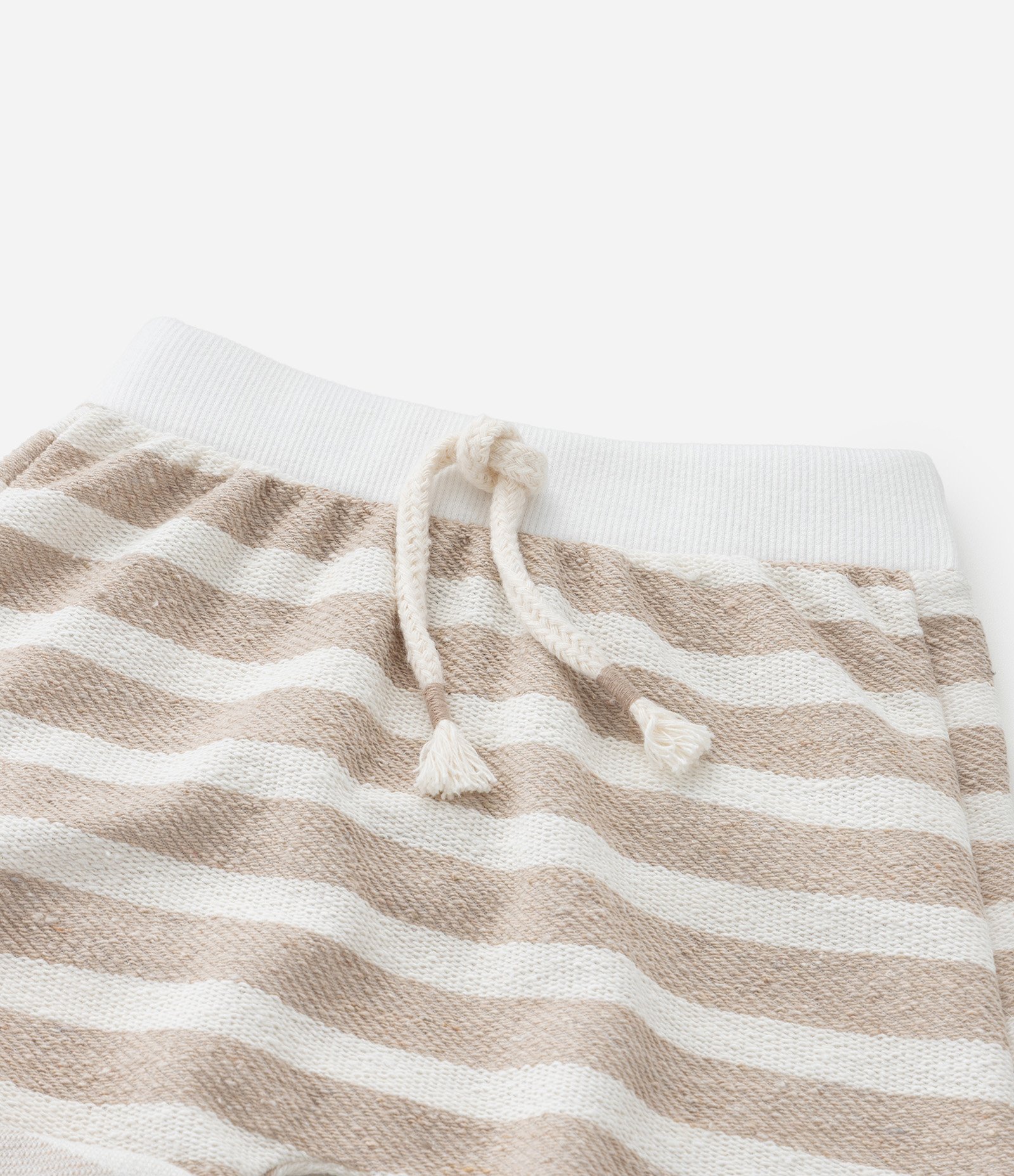 Bermuda Infantil com Estampa Listradinha - Tam 0 a 18 meses Bege 5