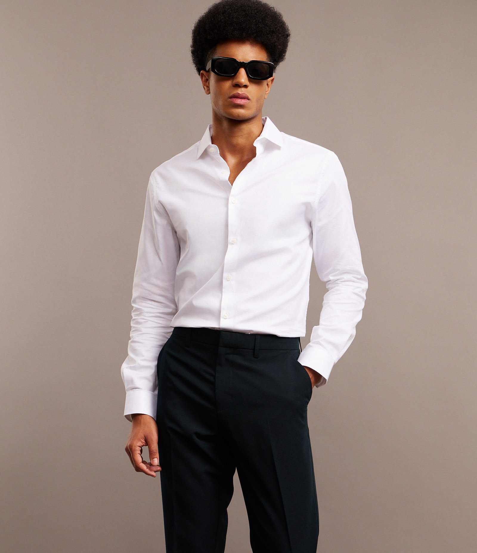 Calça de Alfaiataria com Elastano Preto 3