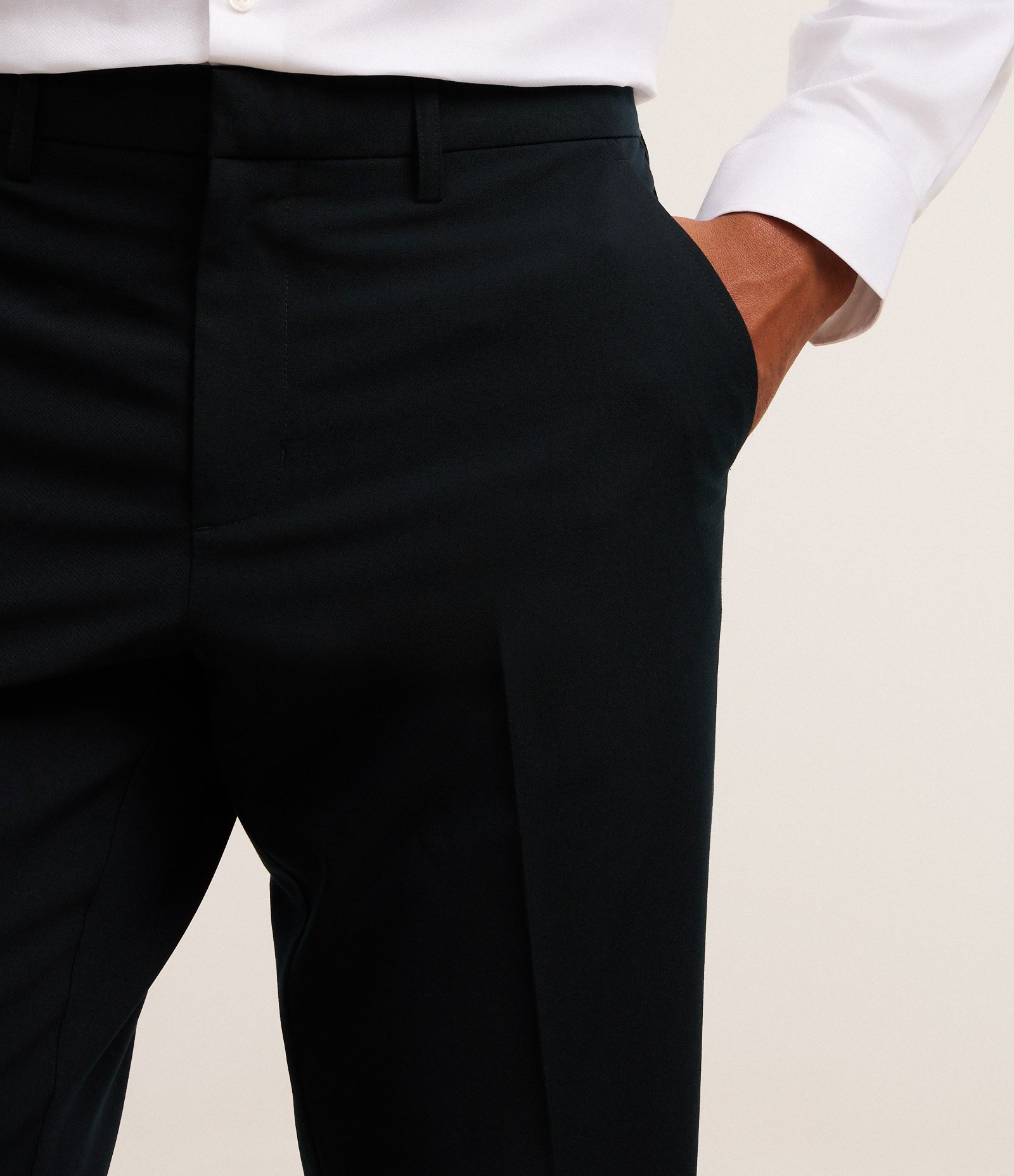 Calça de Alfaiataria com Elastano Preto 4