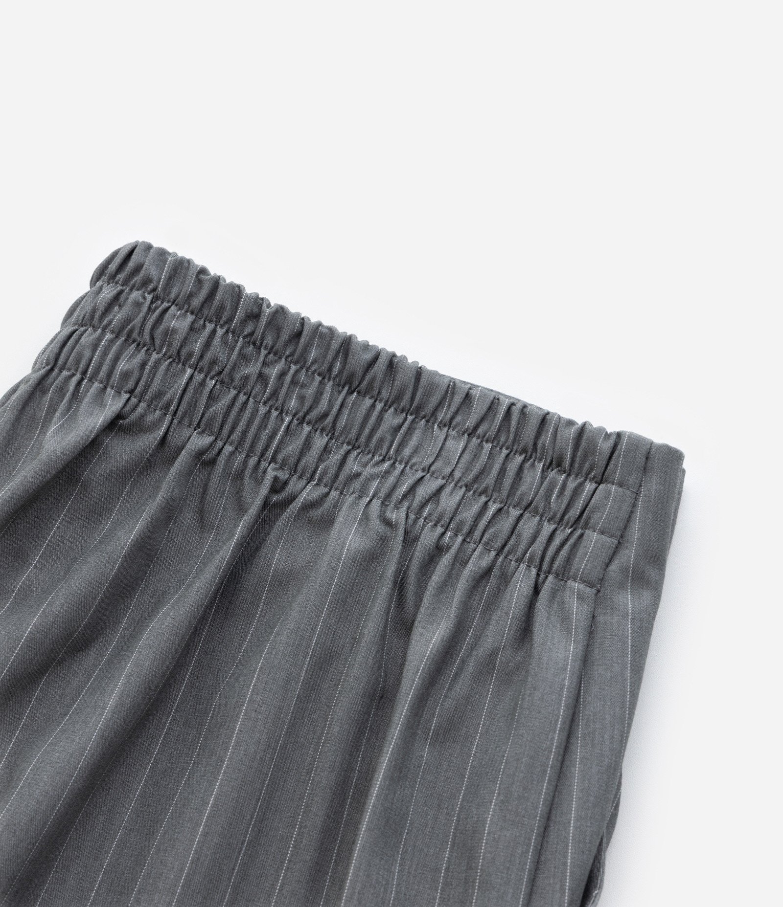 Calça Cenoura Alfaiatada com Risca de Giz Curve & Plus Size Cinza 8