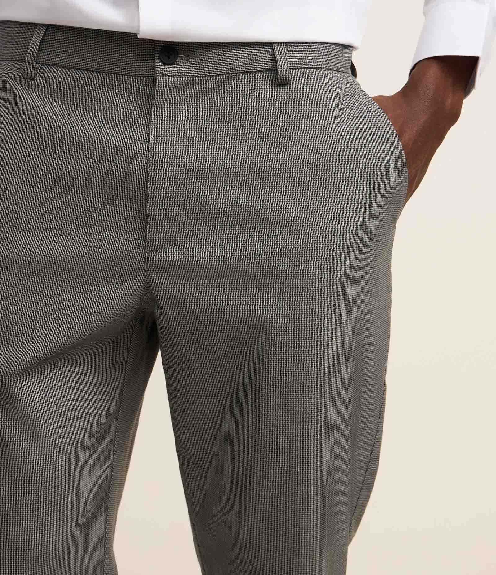 Calça Slim em Viscose Alfaiatada com Estampa Xadrez em Fio Tinto Cinza 4