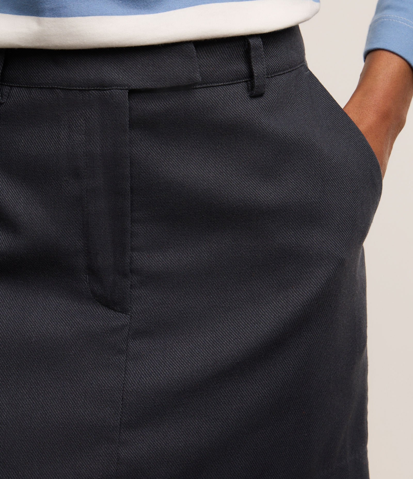 Short Saia Alfaiatado Cintura Alta em Viscolinho Azul 4