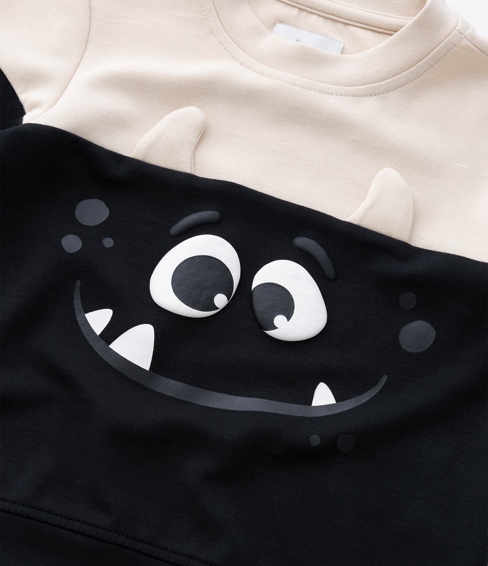 Casaco Infantil com Estampa Relevo de Mostrinho - Tam 1 a 6 Anos Preto/Bege 7