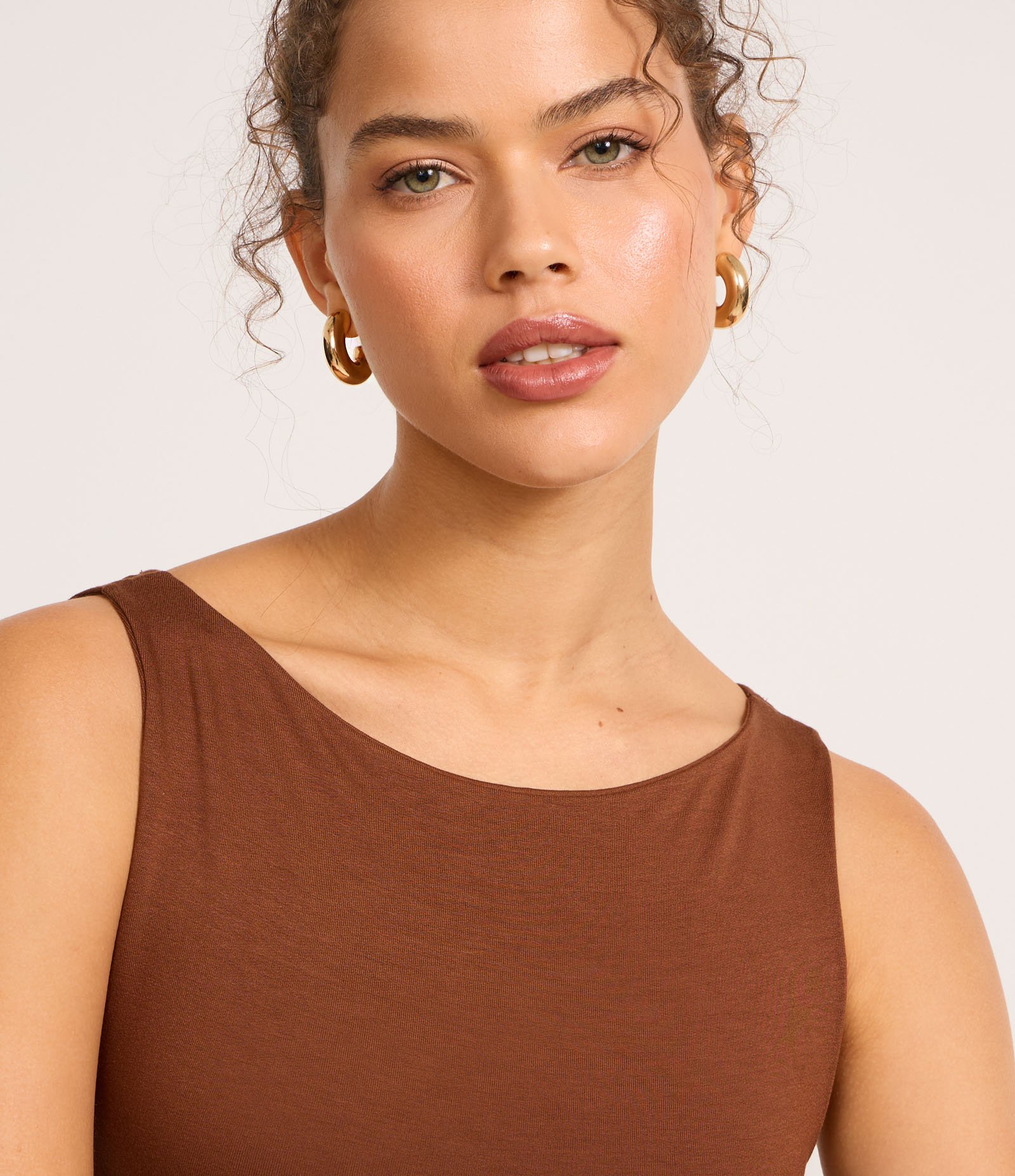 Body em Malha de Viscose com Decote Canoa Marrom 3