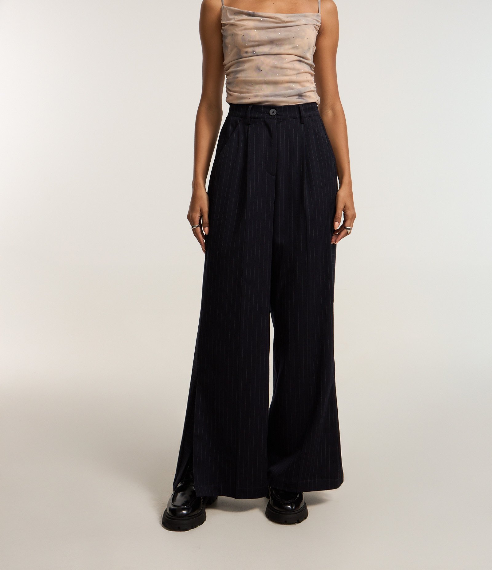 Calça Pantalona em Alfaiataria com Listras Azul Marinho 3