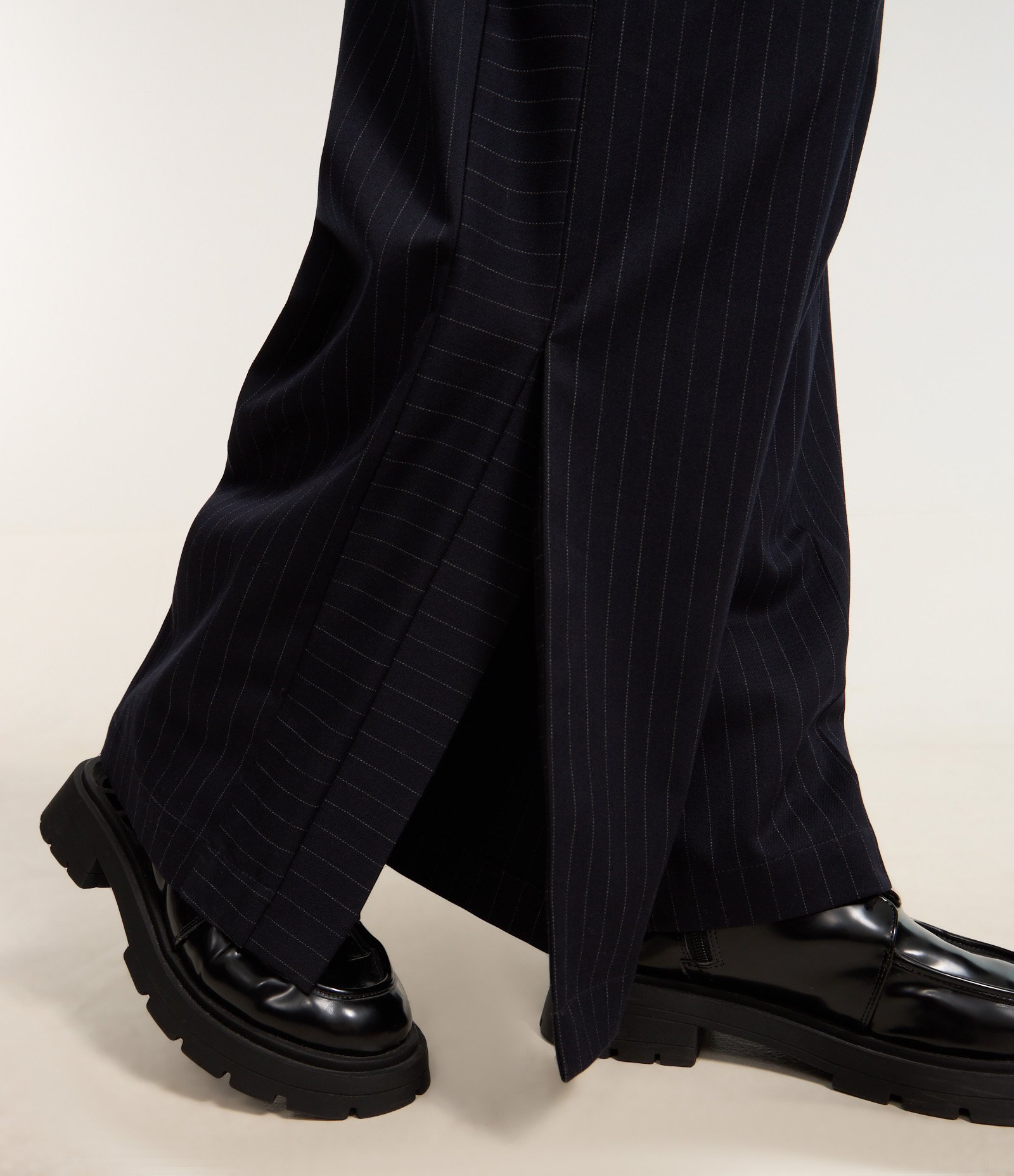 Calça Pantalona em Alfaiataria com Listras Azul Marinho 6