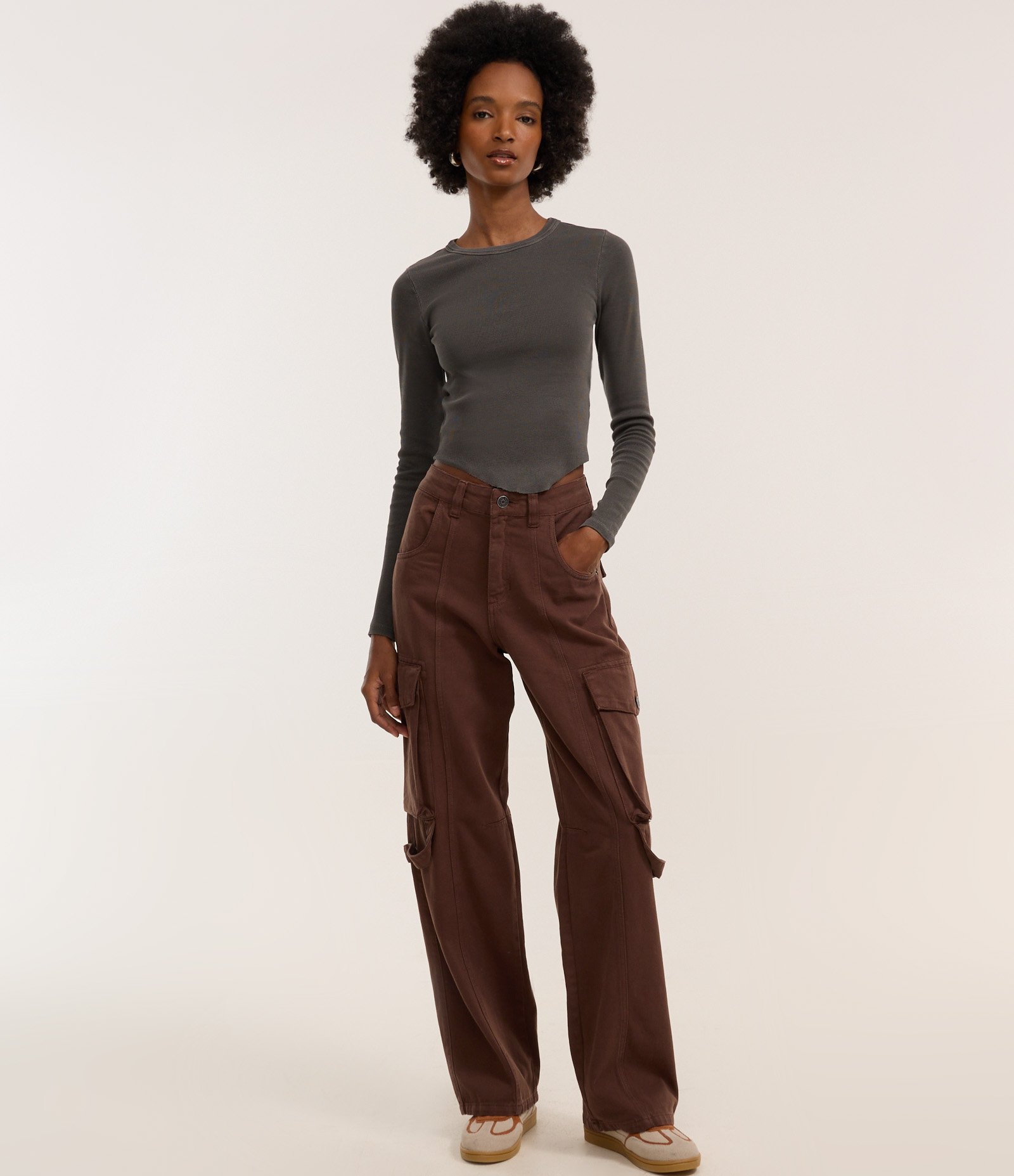 Blusa em Ribana com Barra Assimétrica Preto Estonado 2