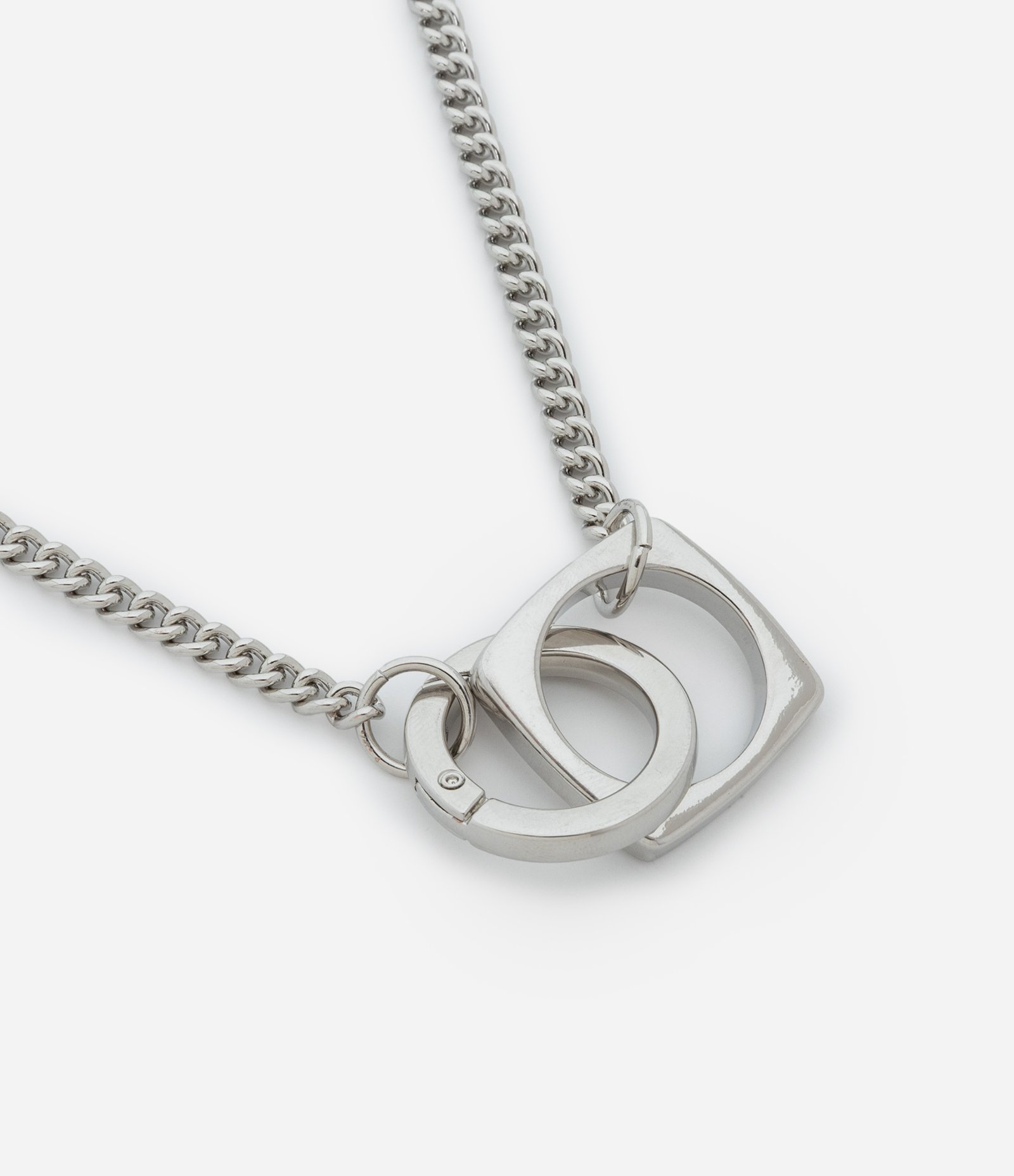 Colar Curto em Metal com Correntaria e Pingentes Geométricos Prata 2