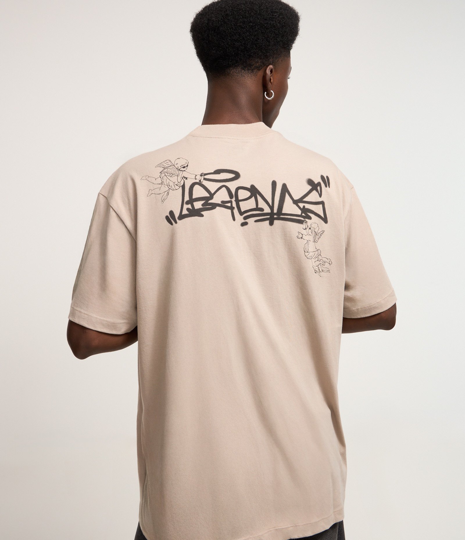 Camiseta T-shirt Boxy em Malhão com Estampa Angels Cinza 5