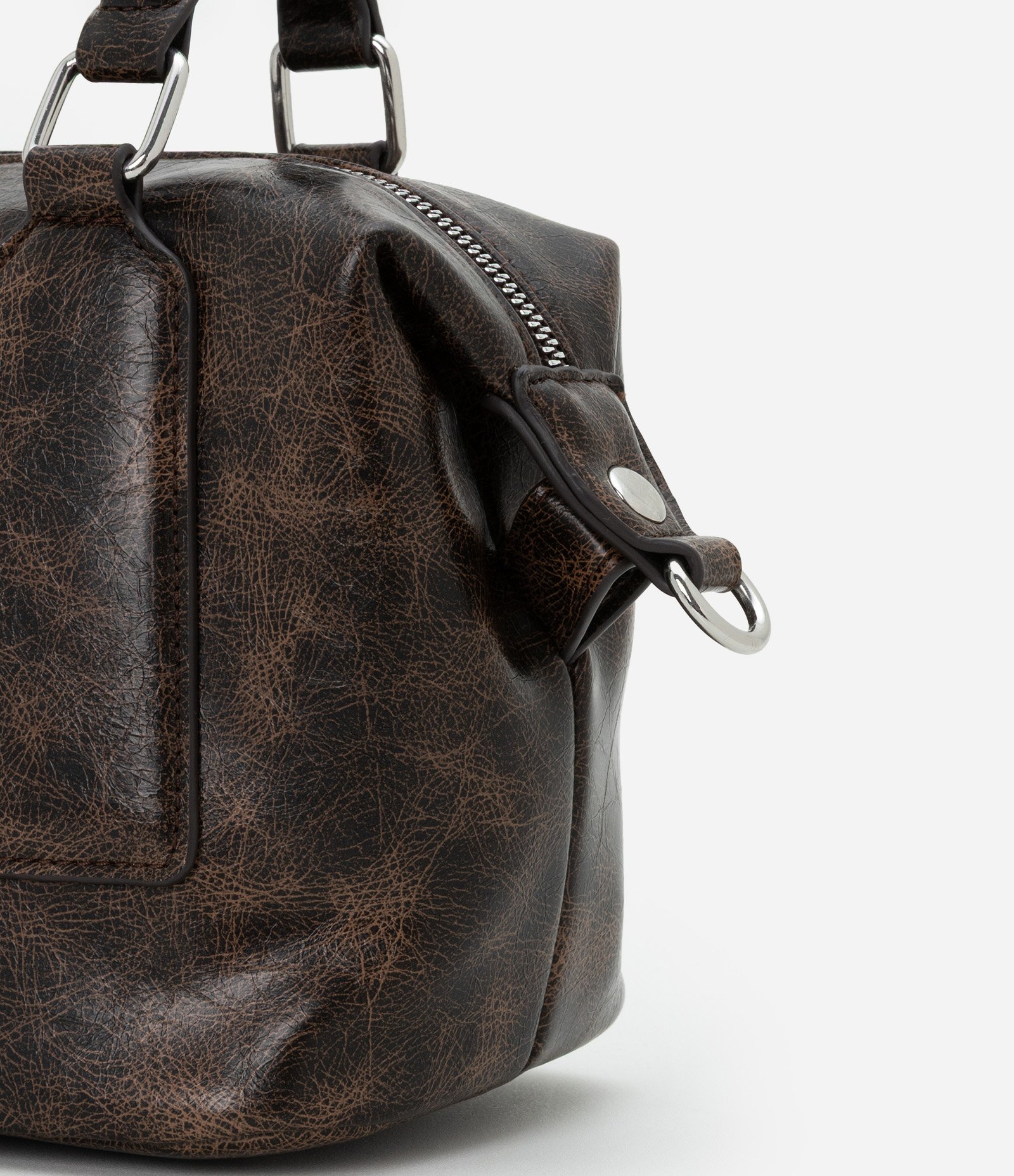 Bolsa Mini Satchel Estonada com Alça Curta e Longa Marrom 8