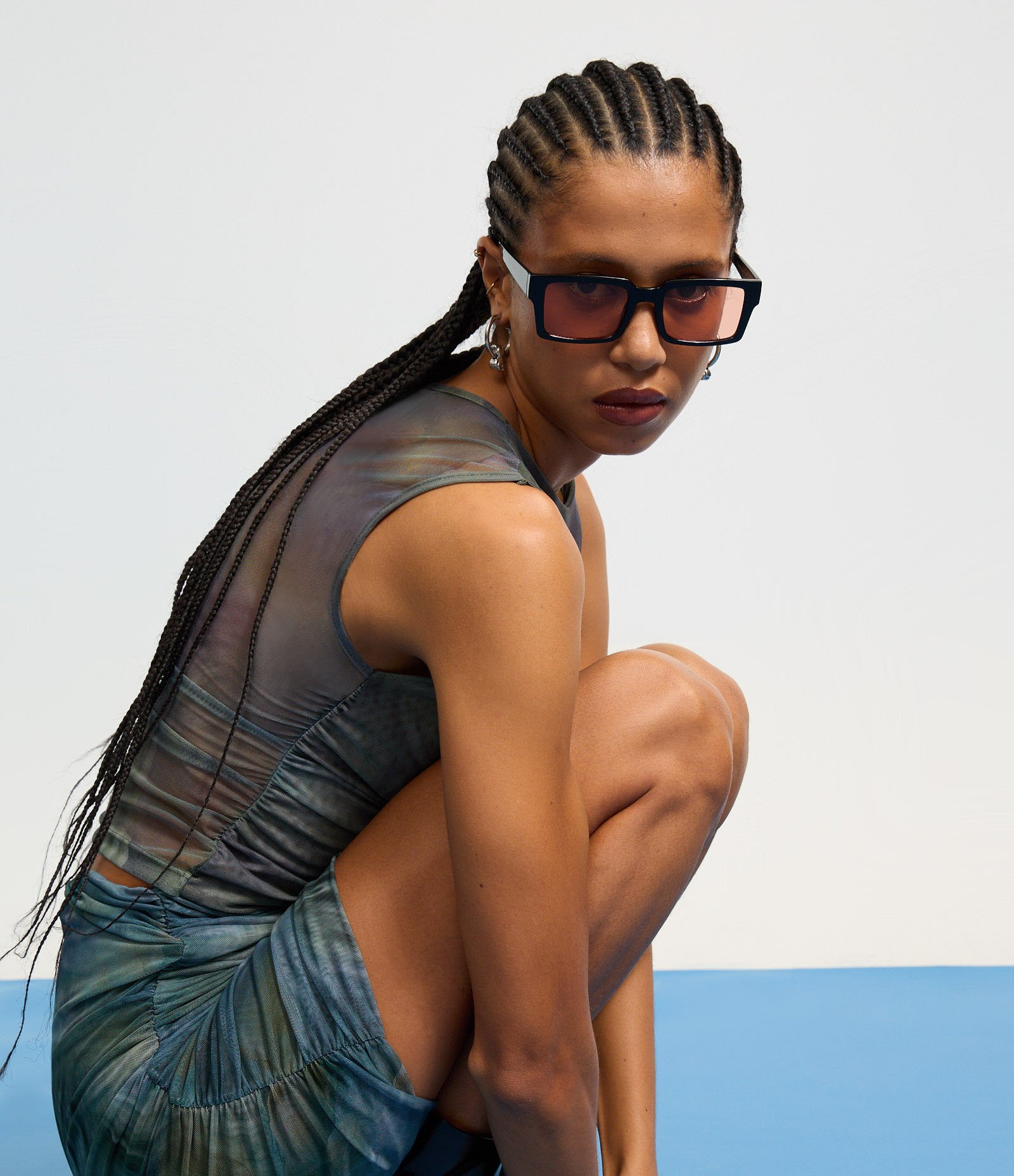 Blusa em Tule com Drapeado e Estampa Abstrata Verde 4