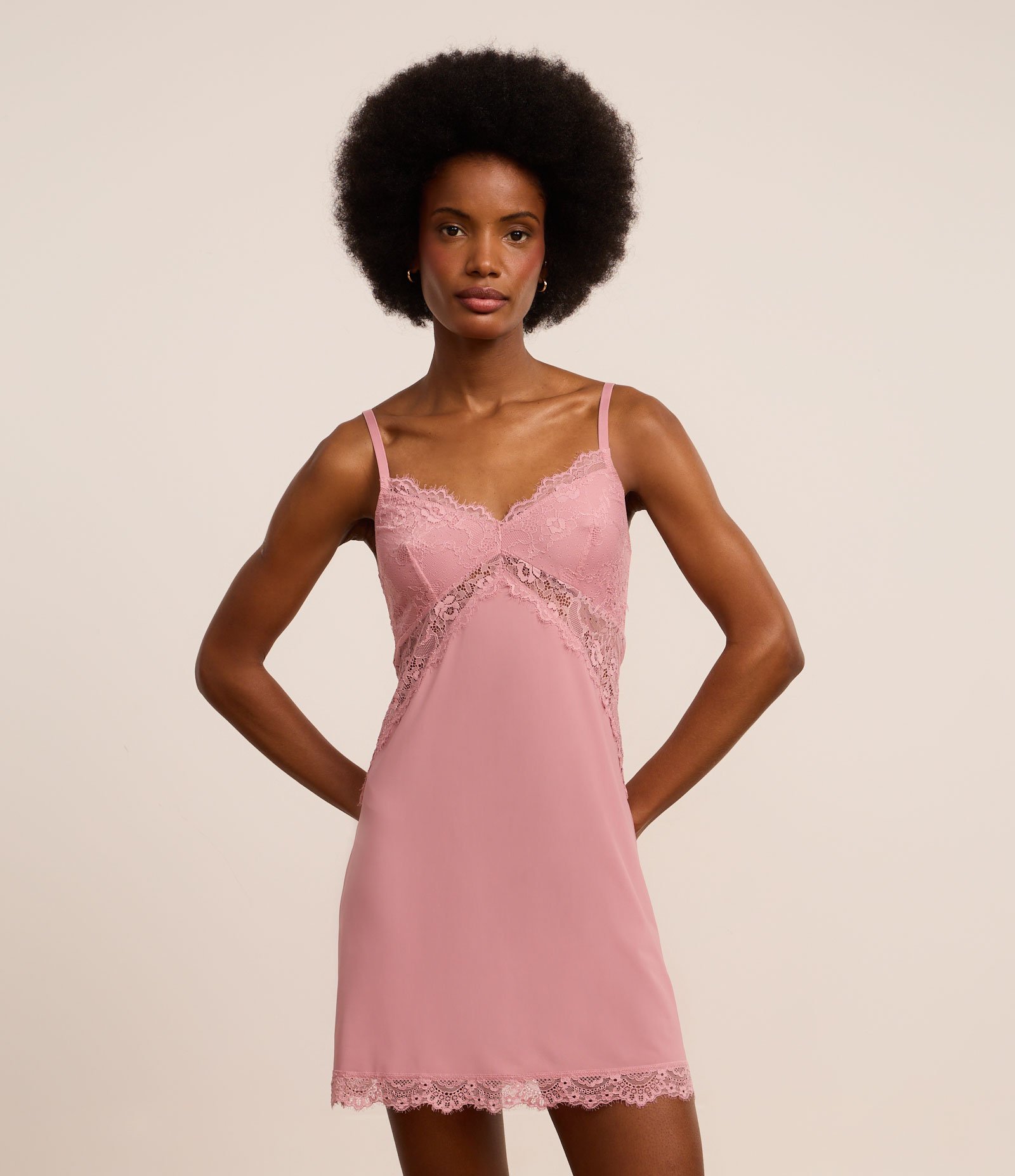 Camisola de Alça em Microfibra com Renda no Busto Rosa 2