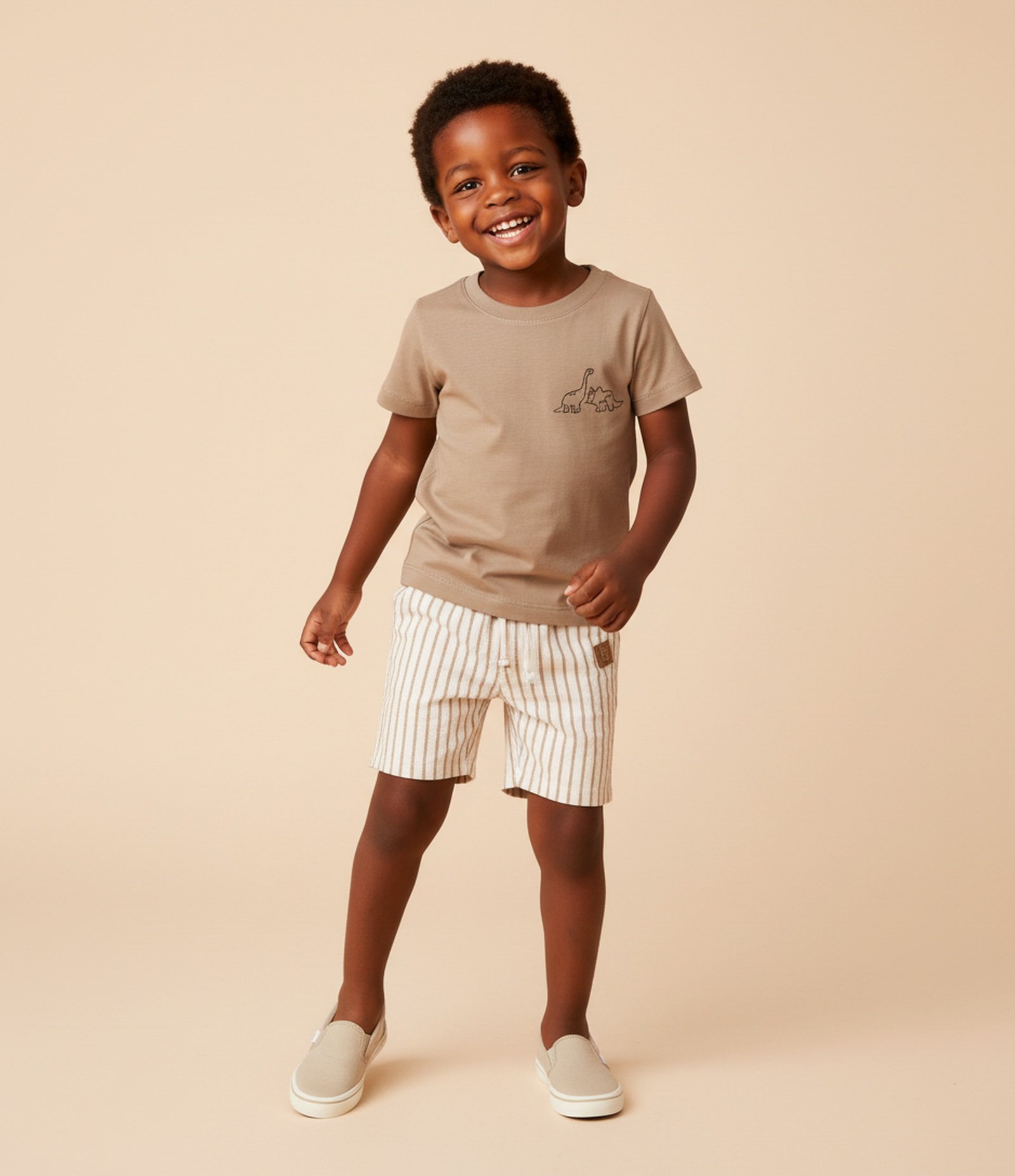 Camiseta Infantil com Estampa de Dinossauros no Peito – Tam 1 a 5/6 Anos Marrom 1