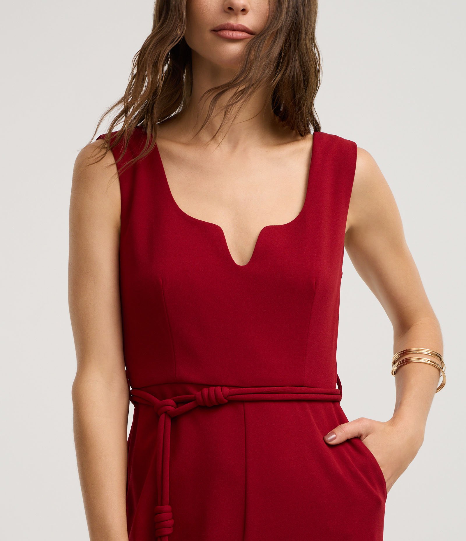 Macacão em Crepe com Decote Coração e Cinto Corda Vermelho 5