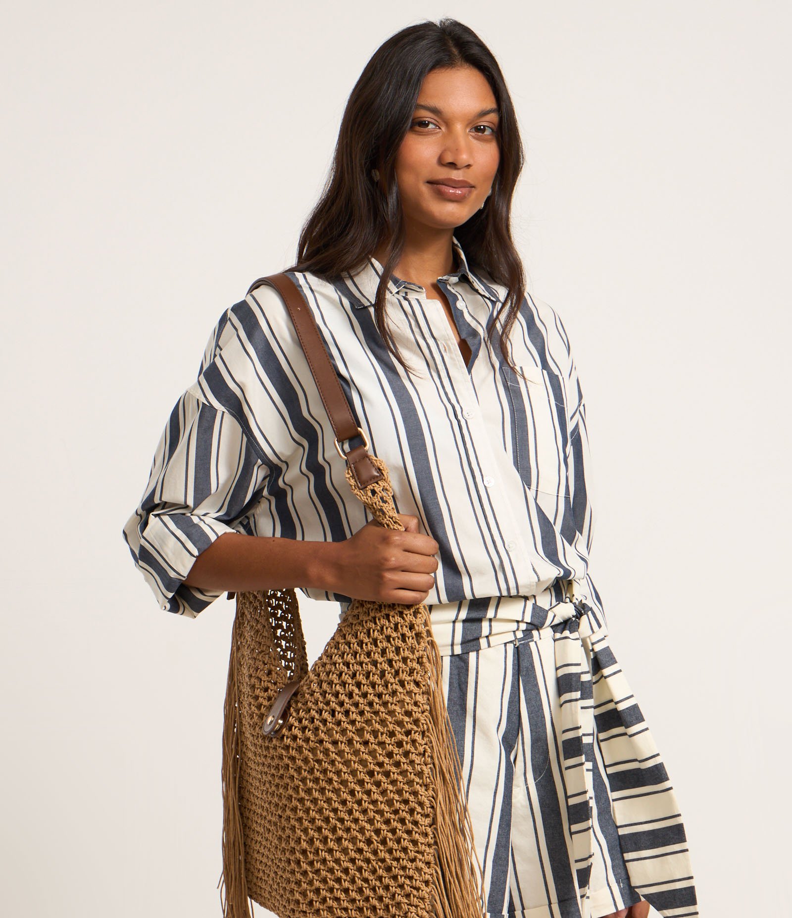 Camisa Over em Tricoline Listrada com Cava Deslocada Off White 5