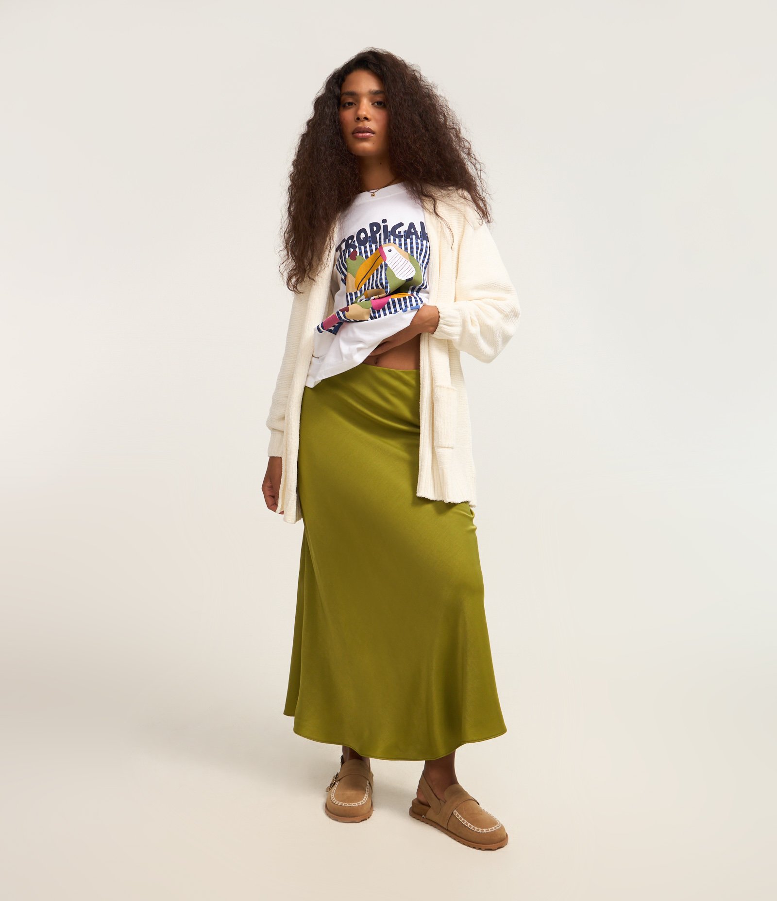 Saia Longa em Crepe com Textura Acetinada Verde 1