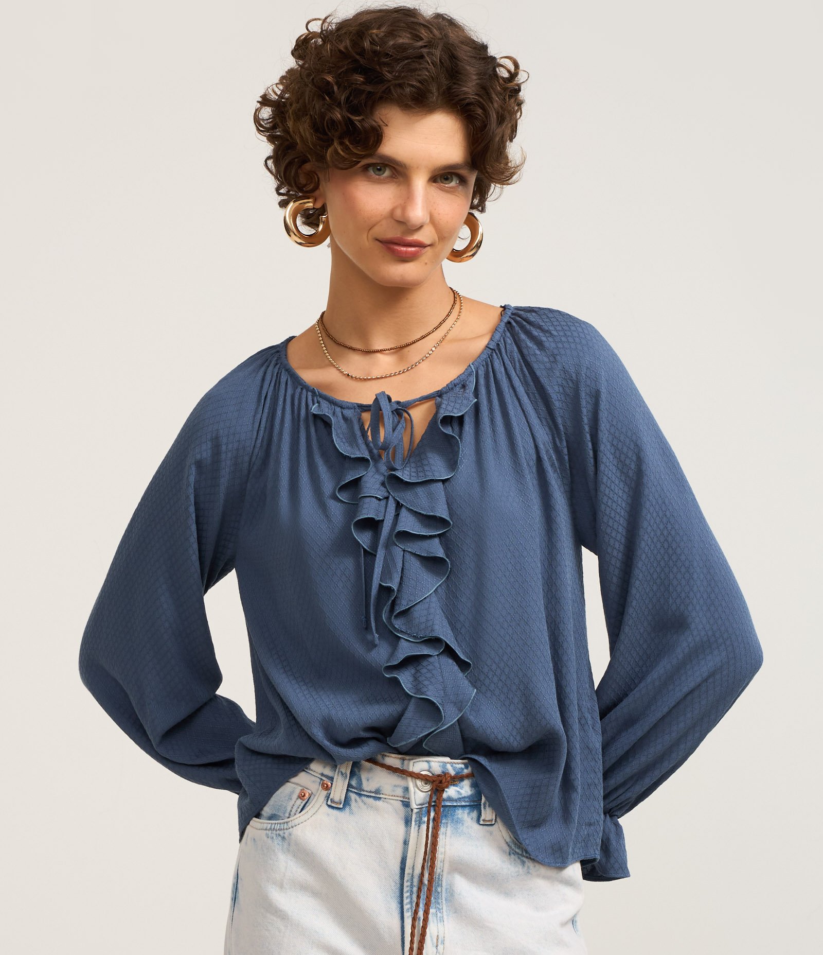 Blusa em Viscose Twill e Babados Frontais Azul 3