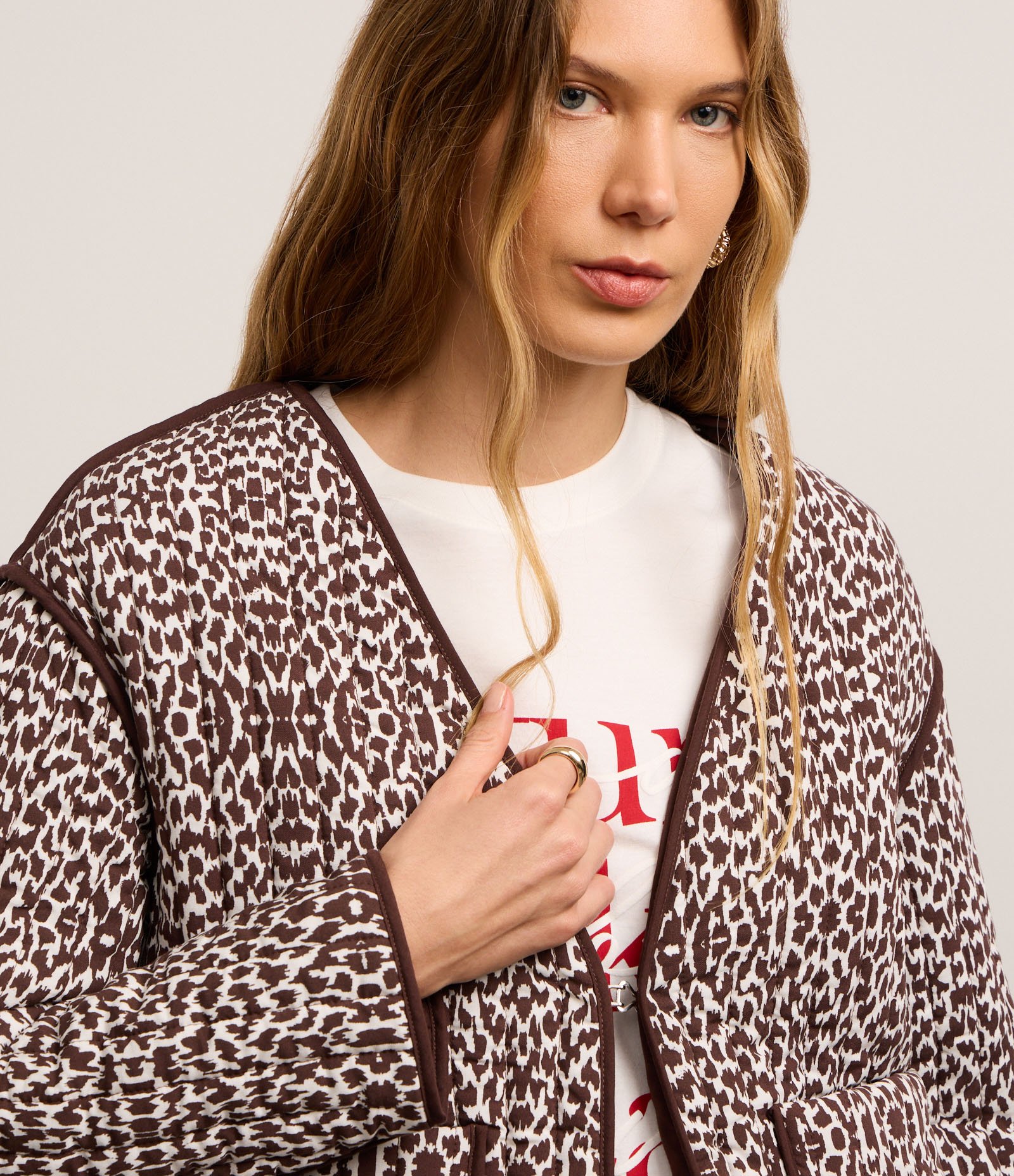 Jaqueta Acolchoada com Estampa Animal Print Bicolor Multicores 4