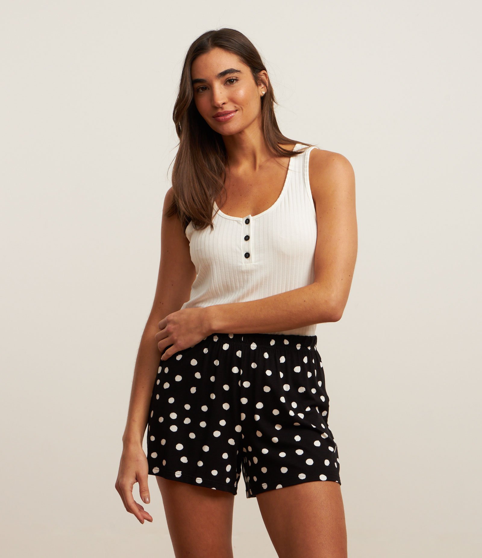 Pijama Short Doll em Ribana com Botões e Short Poá Preto 1