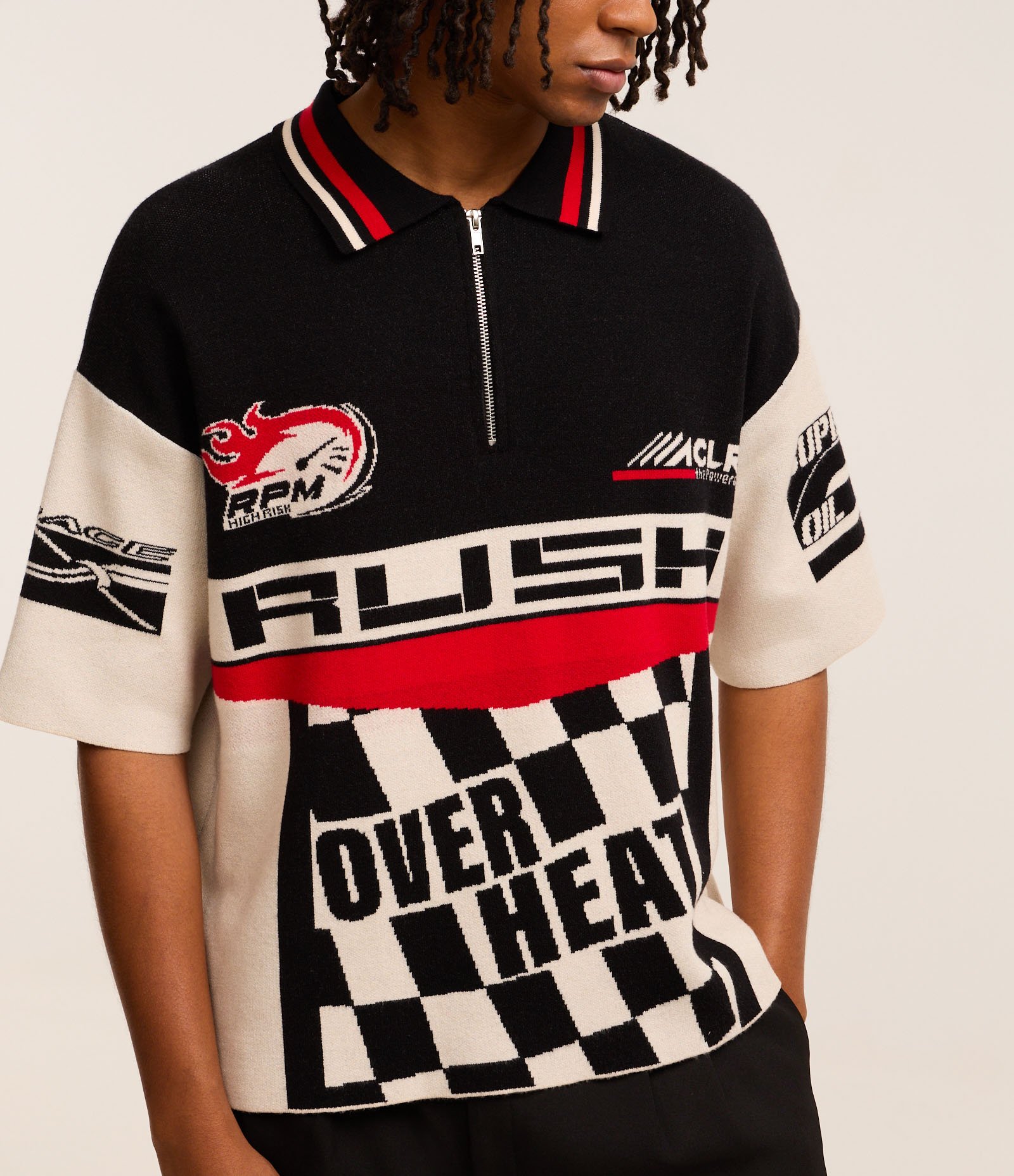 Camisa Polo Boxy em Tricô com Zíper na Gola e Estampa Automobilismo Preto 3