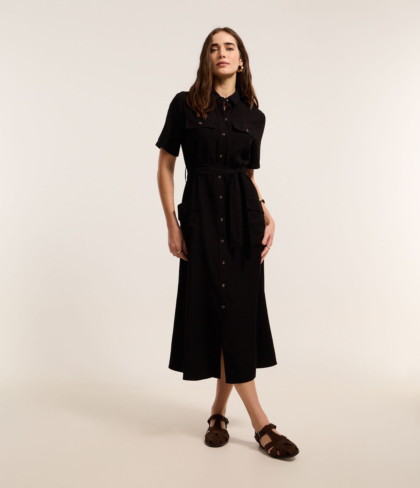 Vestido Midi em Sarja com Bolsos Utilitários e Amarração 2