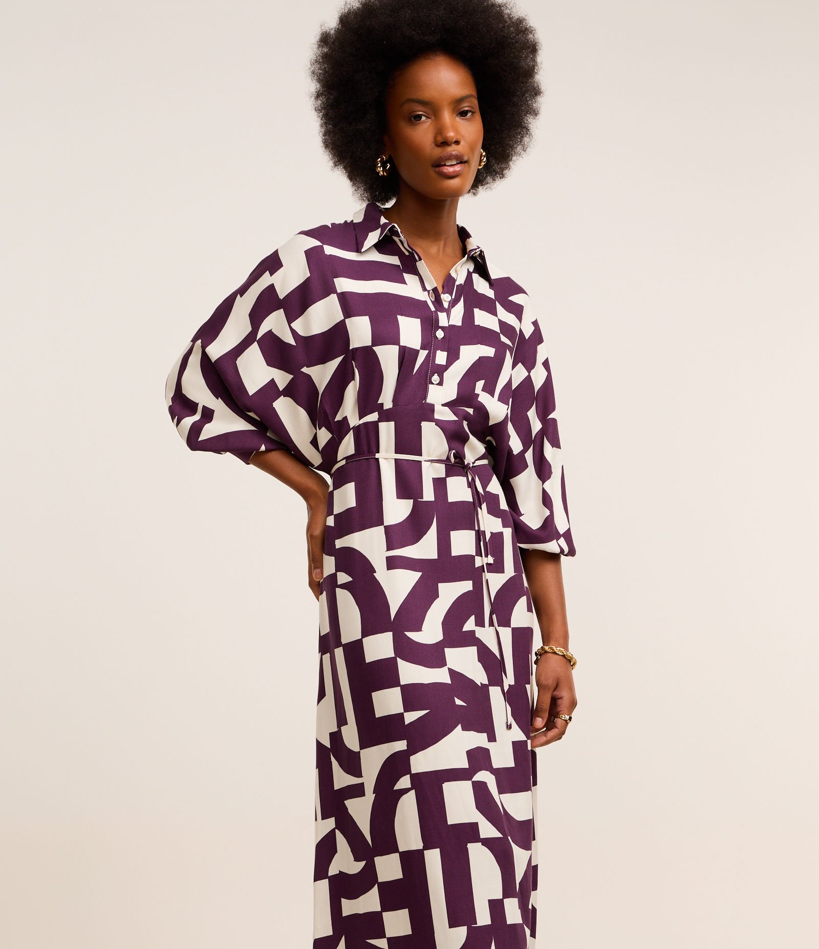 Vestido Longo em Viscolinho com Estampa Ladrilhos Bicolor Roxo/Off White 2